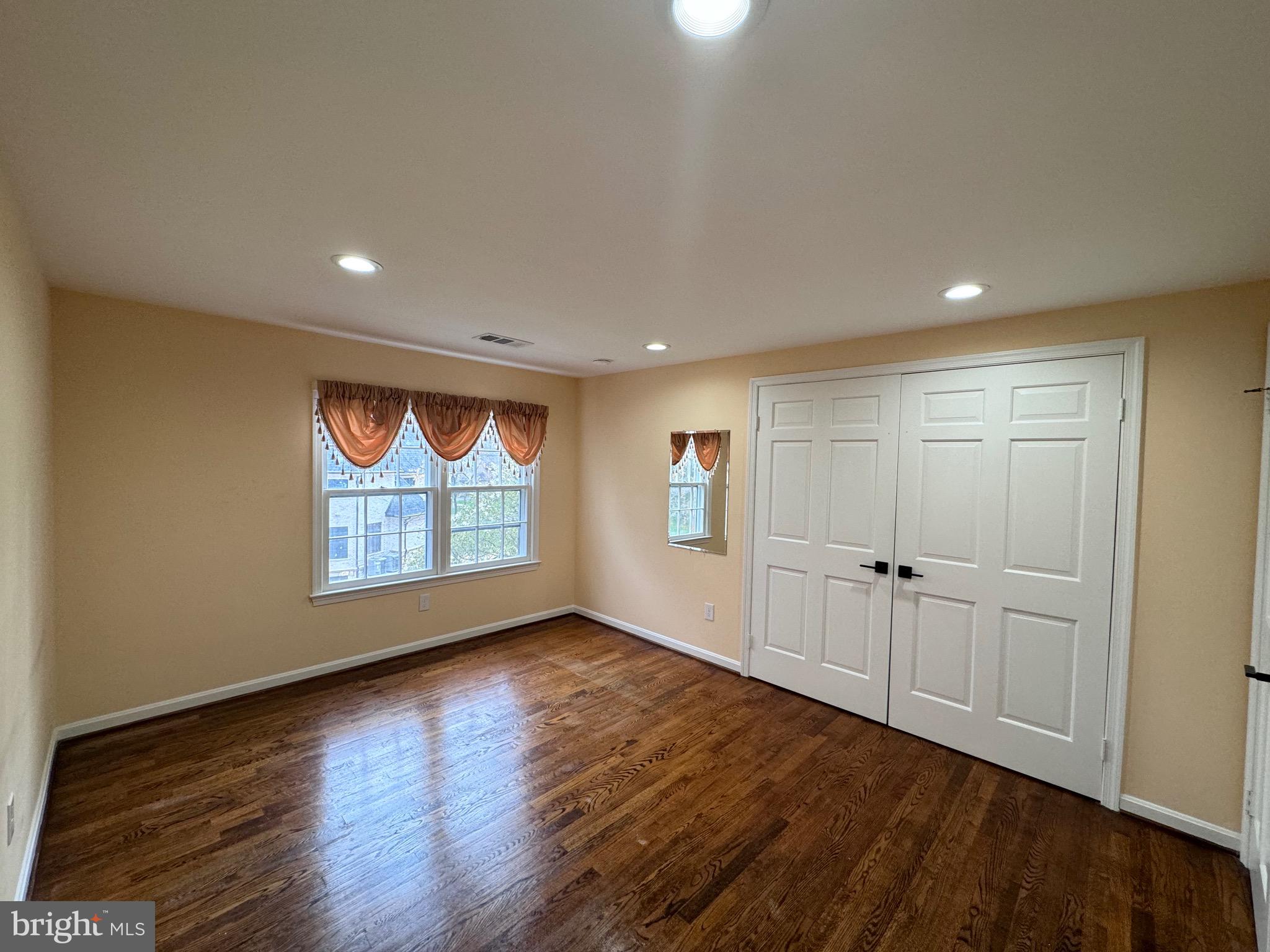 OLD MILL ESTATES - Residential Lease