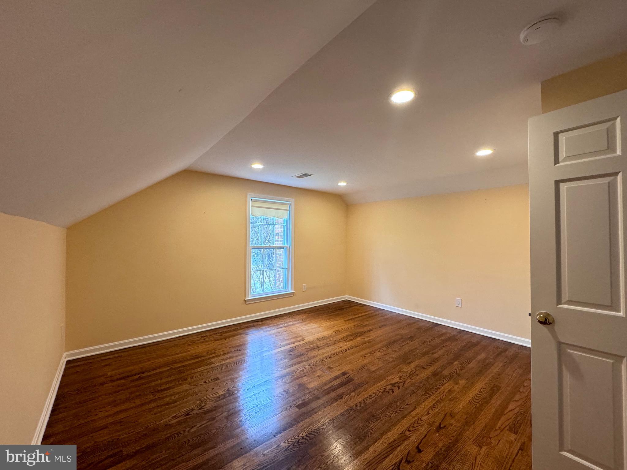 OLD MILL ESTATES - Residential Lease