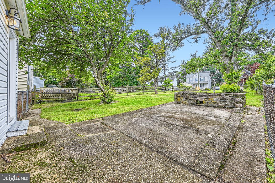 LAKE EVESHAM - Residential