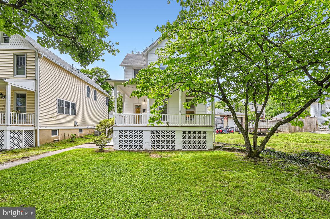 LAKE EVESHAM - Residential
