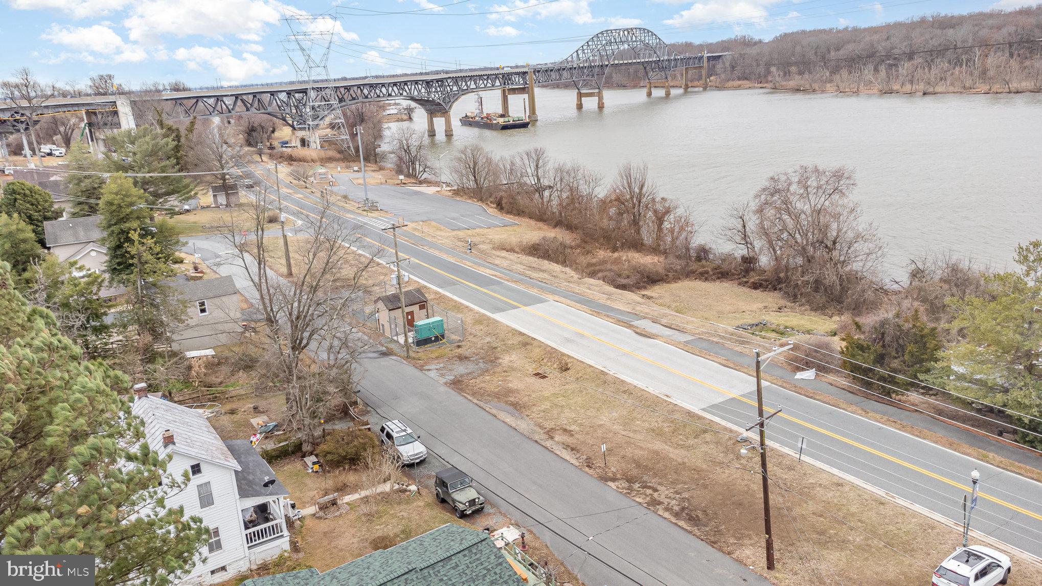 PERRYVILLE - Residential