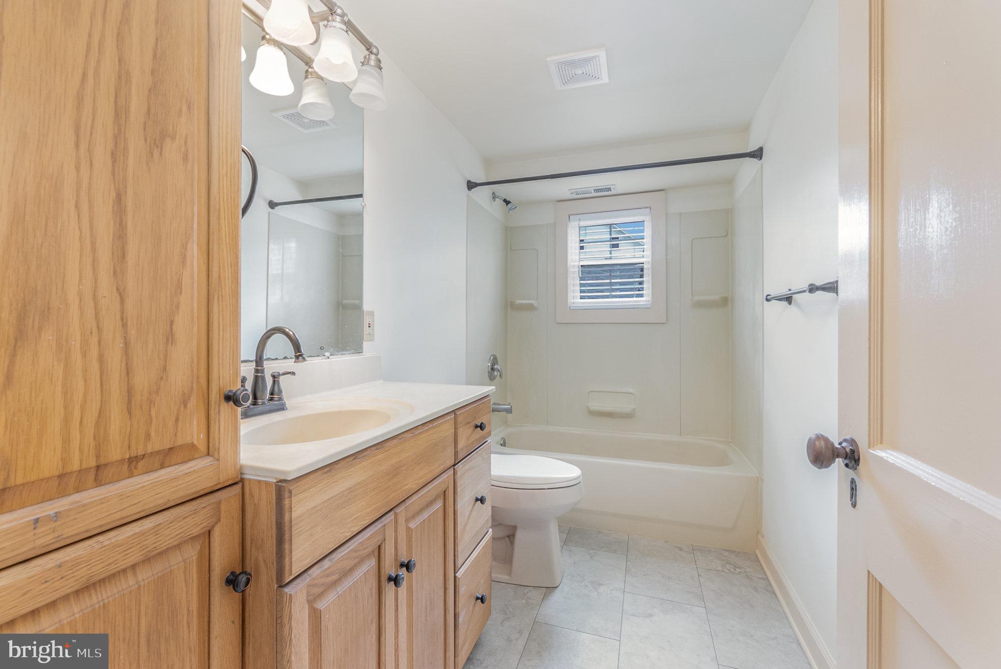 PERRYVILLE - Residential