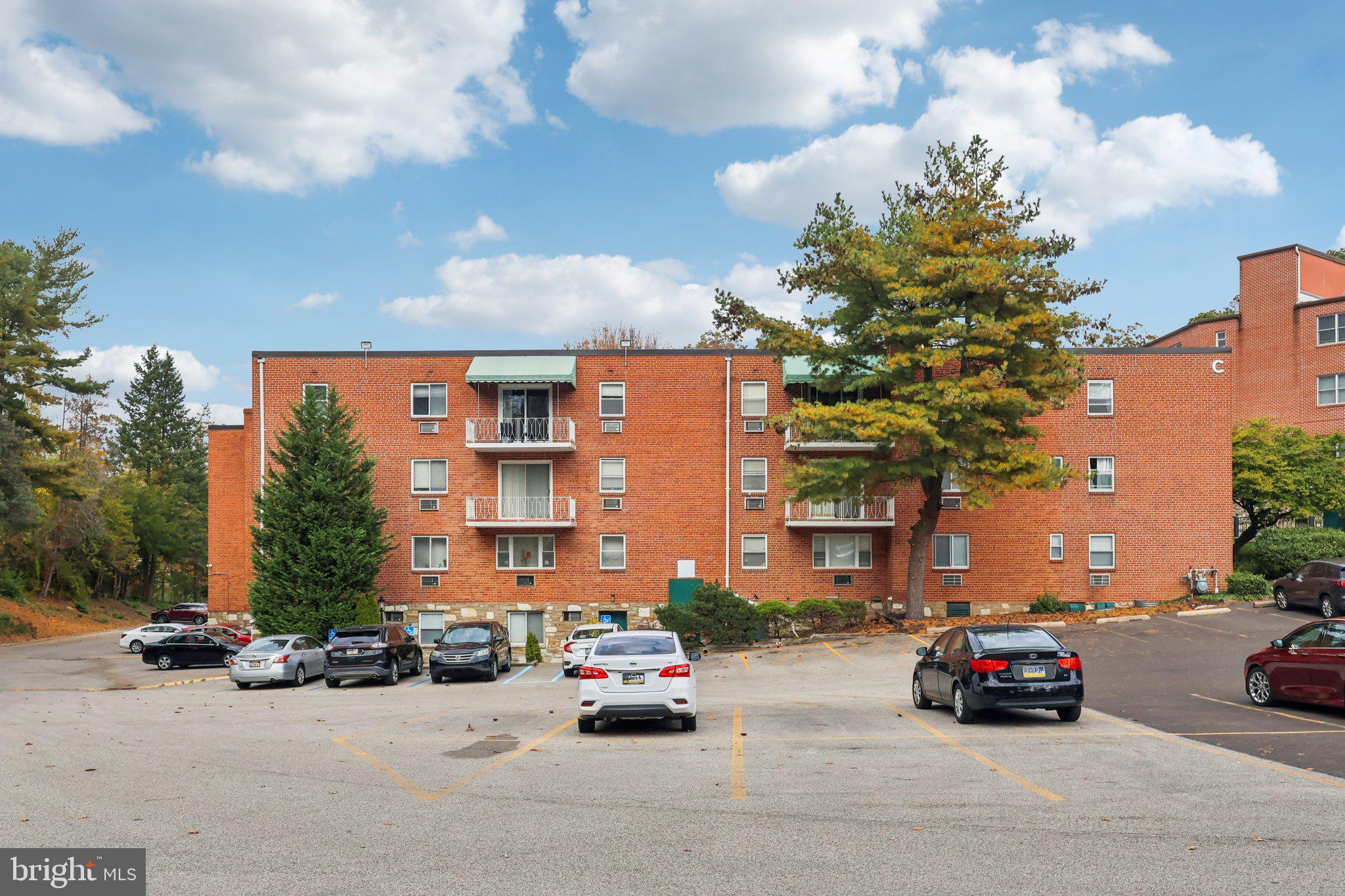 CHELTENHAM VIL - Residential