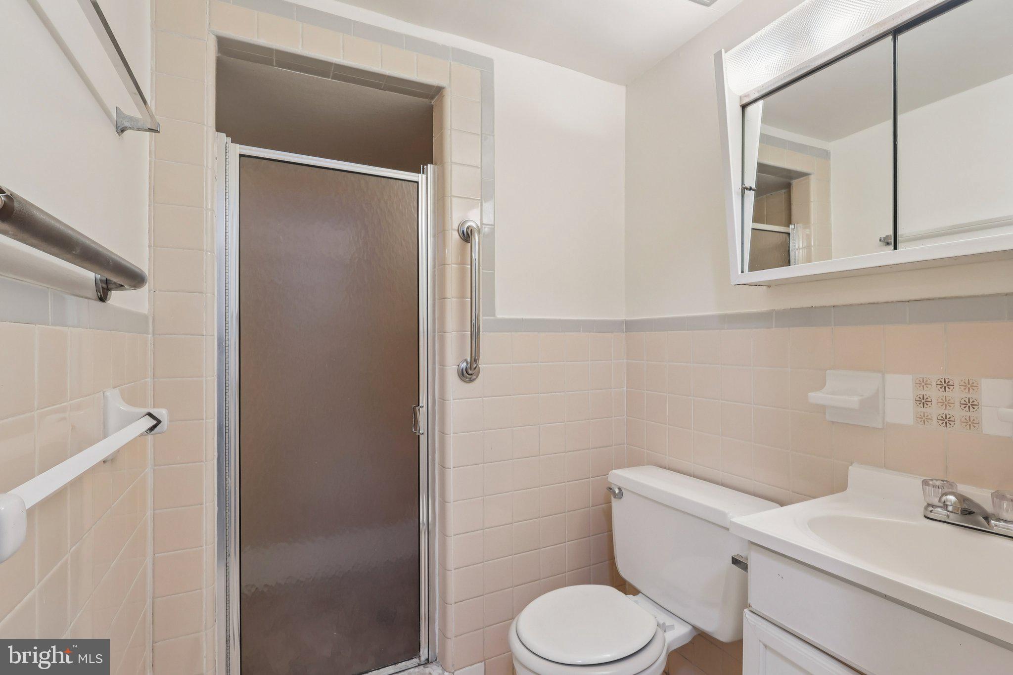 CHELTENHAM VIL - Residential