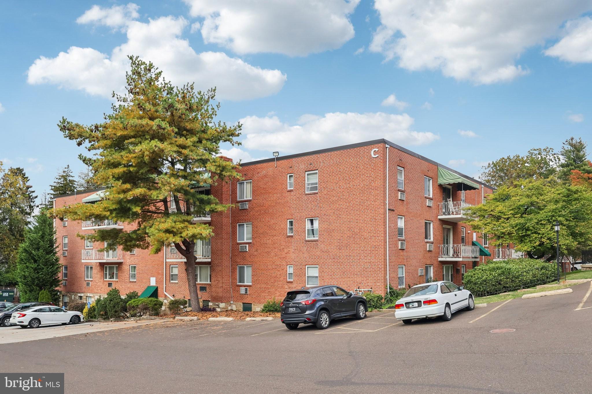 CHELTENHAM VIL - Residential