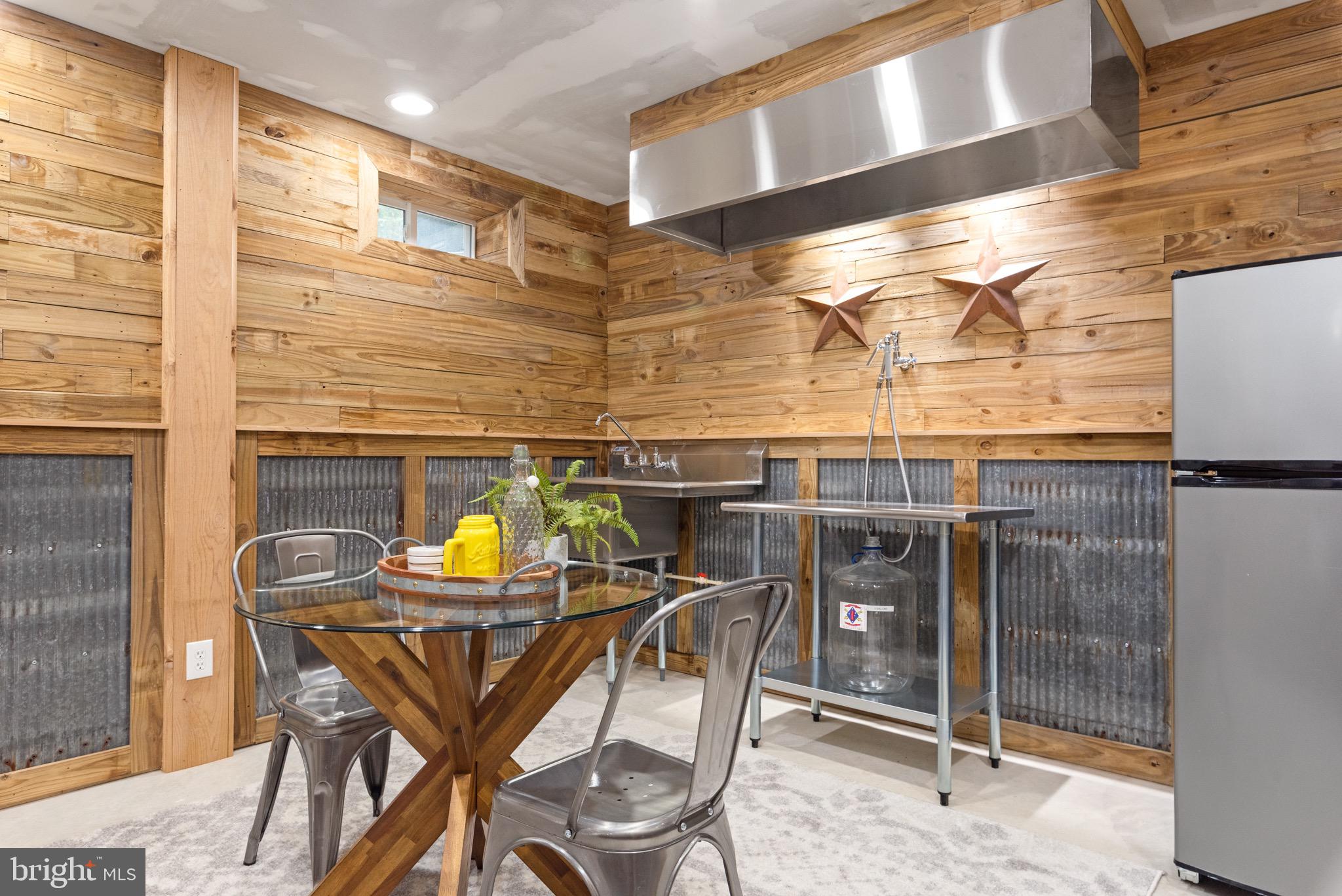 QUARTERFIELD KNOLLS - Residential