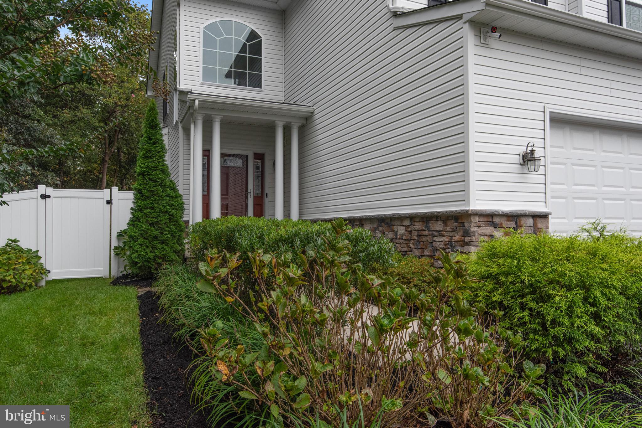 QUARTERFIELD KNOLLS - Residential