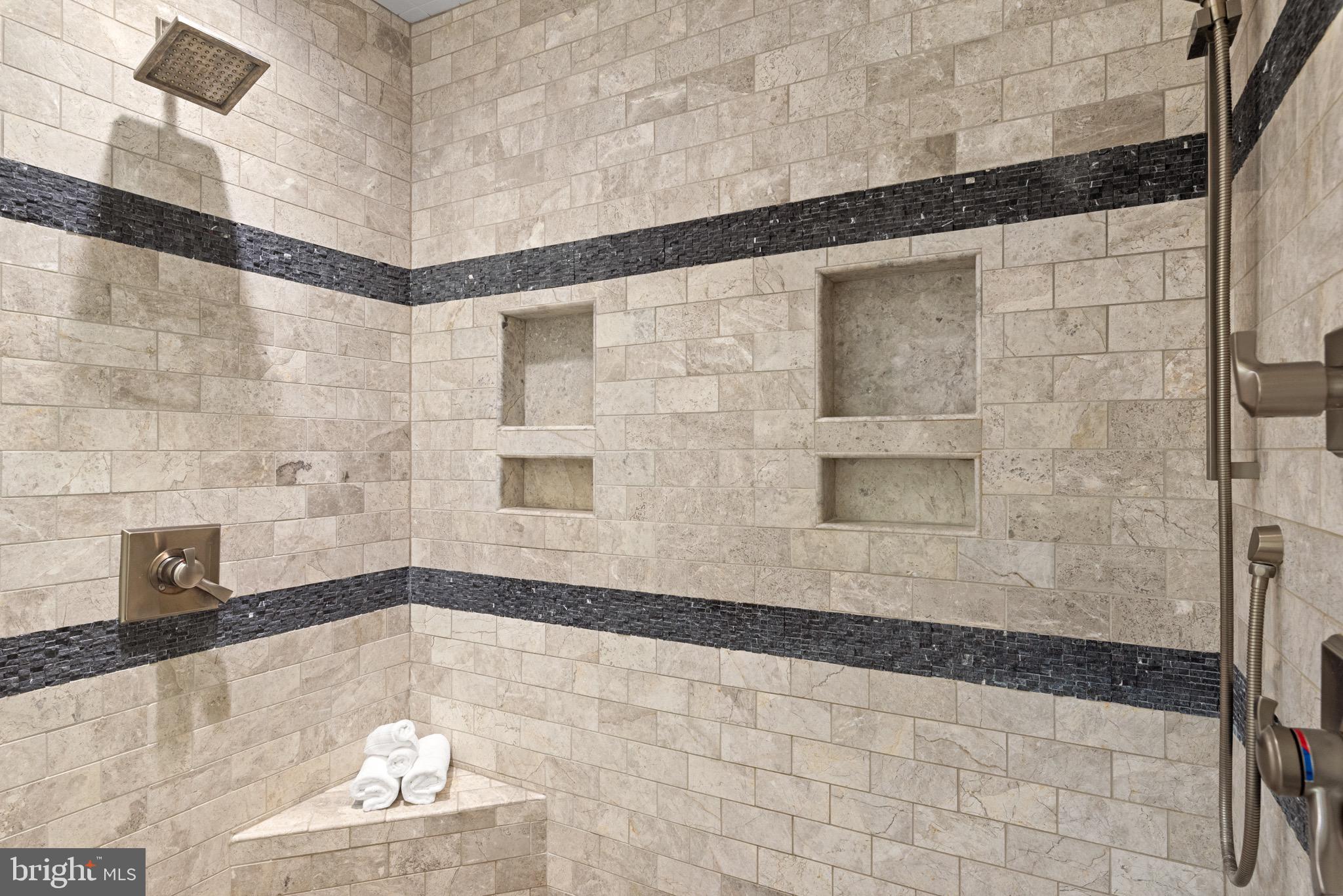 QUARTERFIELD KNOLLS - Residential