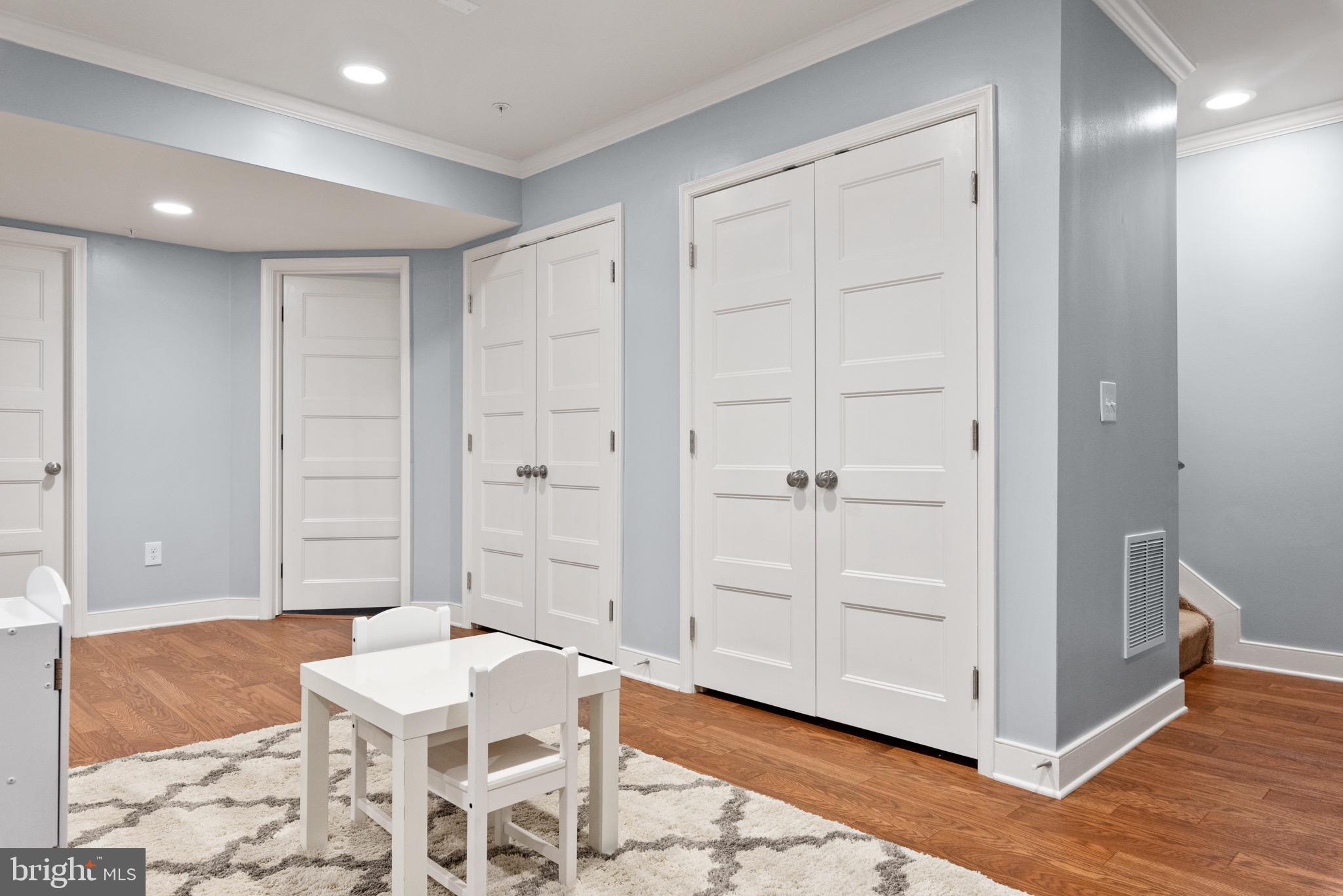 QUARTERFIELD KNOLLS - Residential