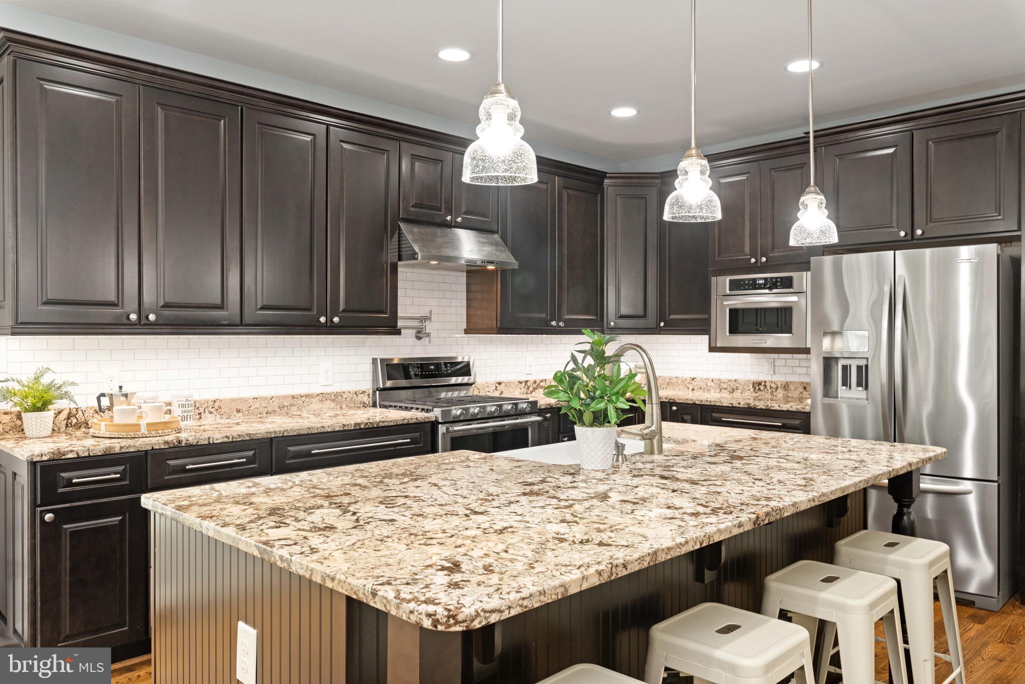 QUARTERFIELD KNOLLS - Residential