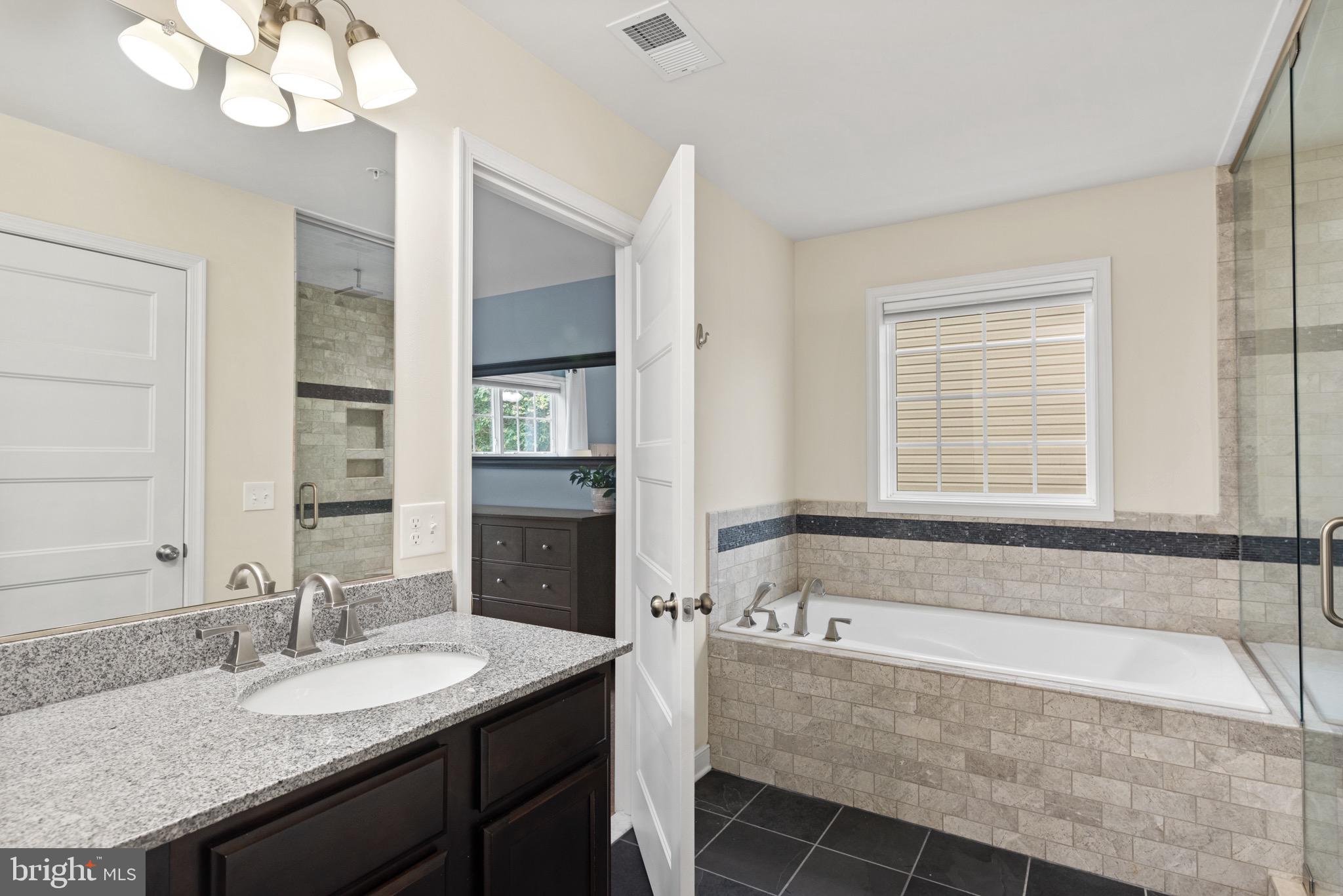 QUARTERFIELD KNOLLS - Residential