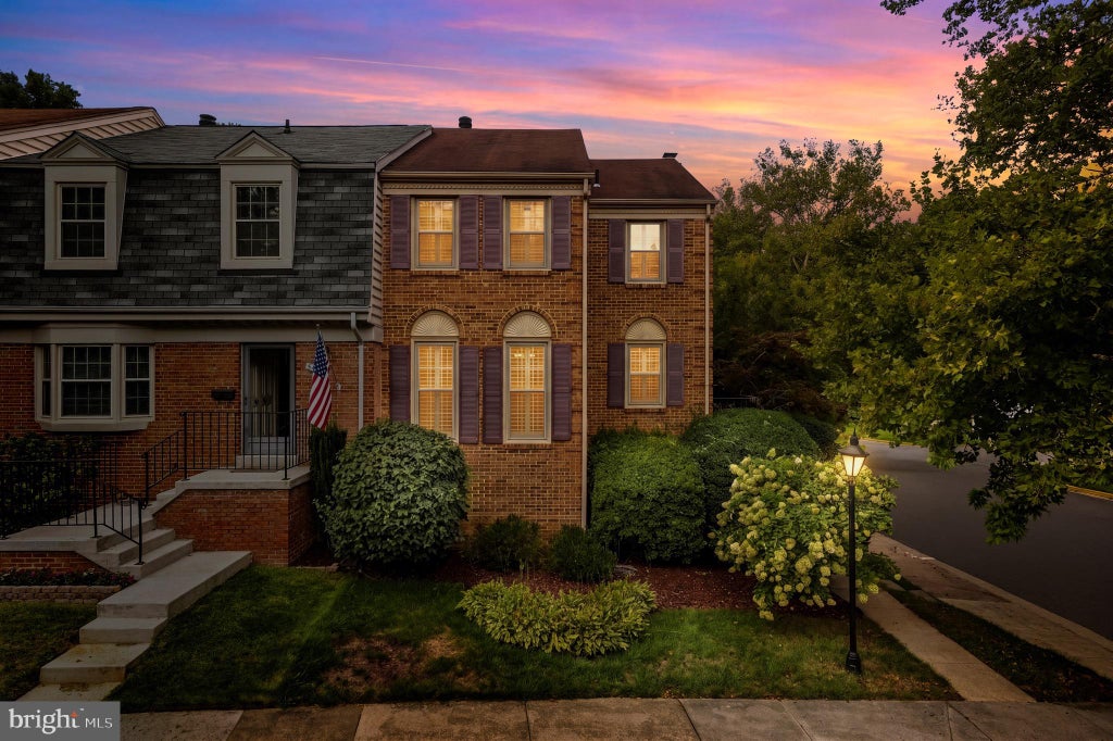 Photo of 5459 Cheshire Meadows Way, FAIRFAX, VA 22032 (MLS # VAFX2334450)