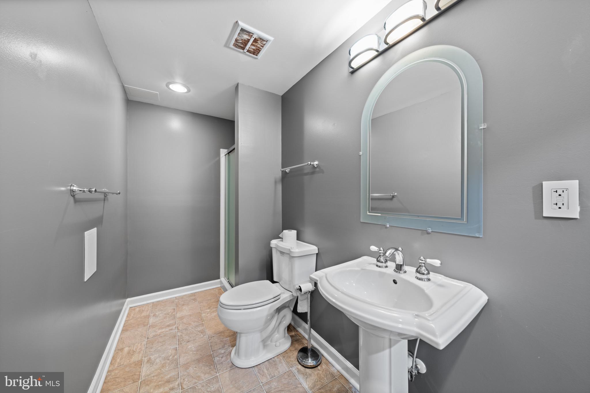 SALEM FIELDS - Residential