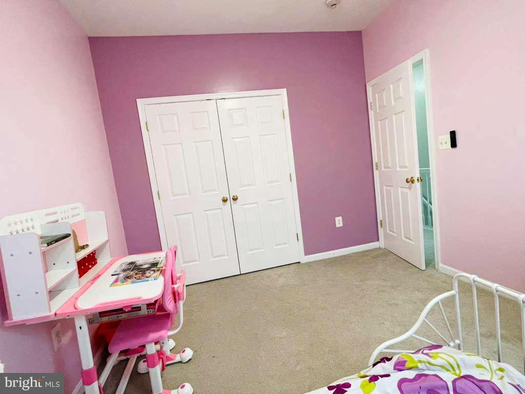 SALEM FIELDS - Residential