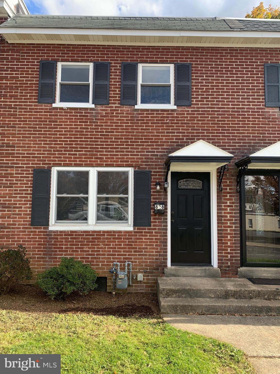 828 LAFAYETTE STREET