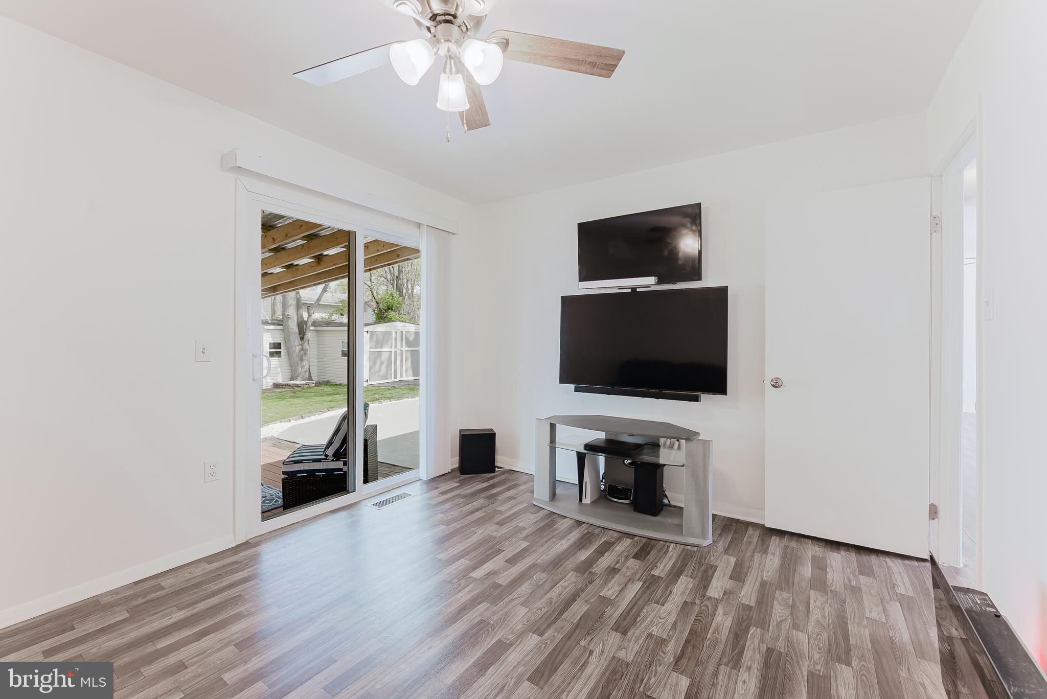 DALE CITY - Residential