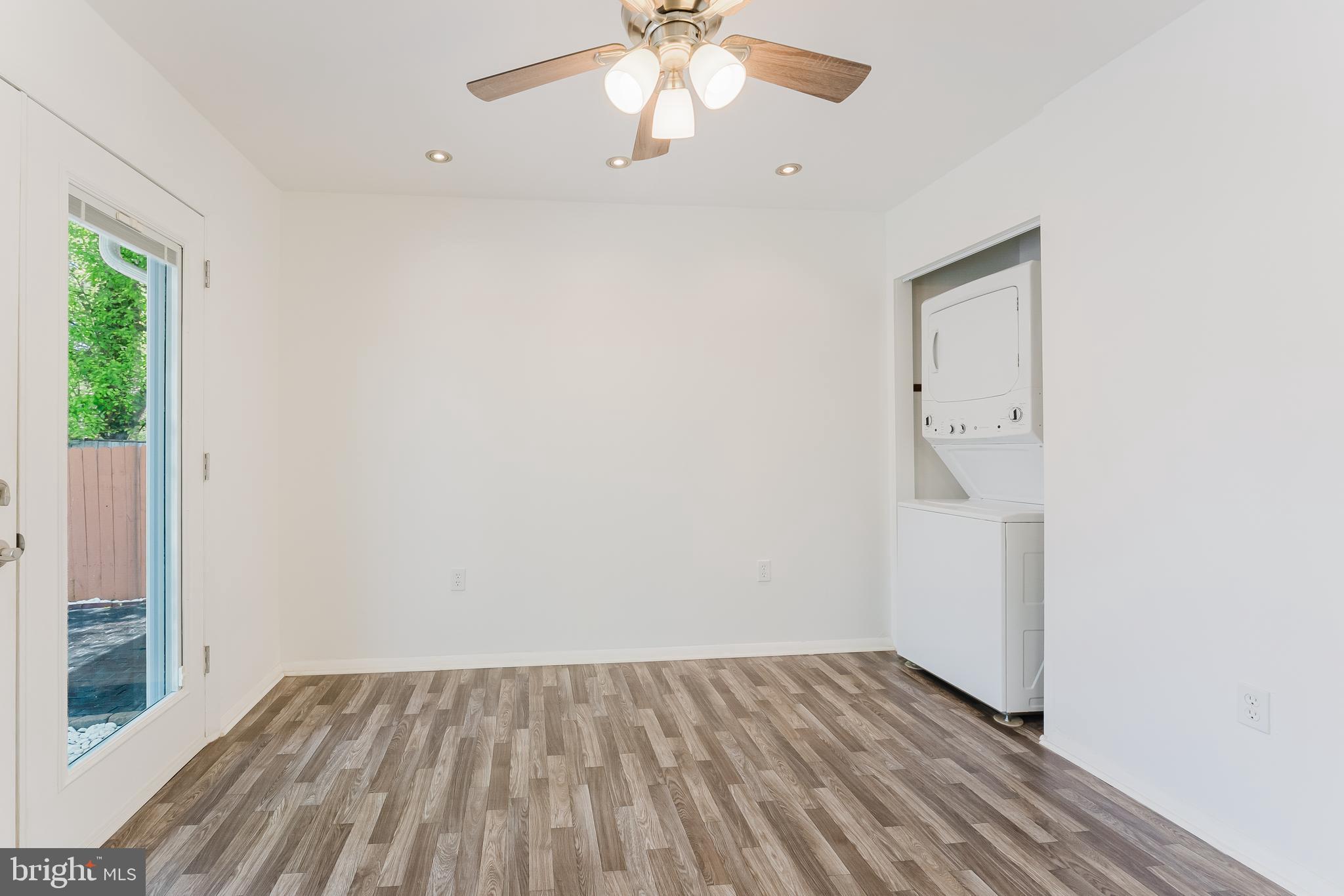 DALE CITY - Residential