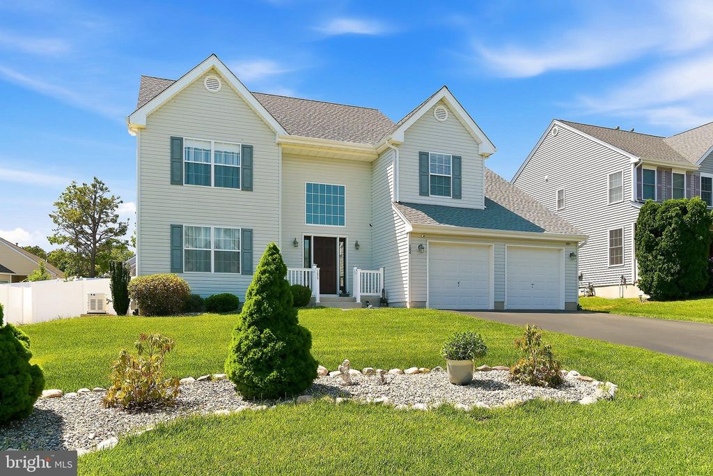 Photo of 184 Barracuda Rd, MANAHAWKIN, NJ 08050 (MLS # NJOC2042444)