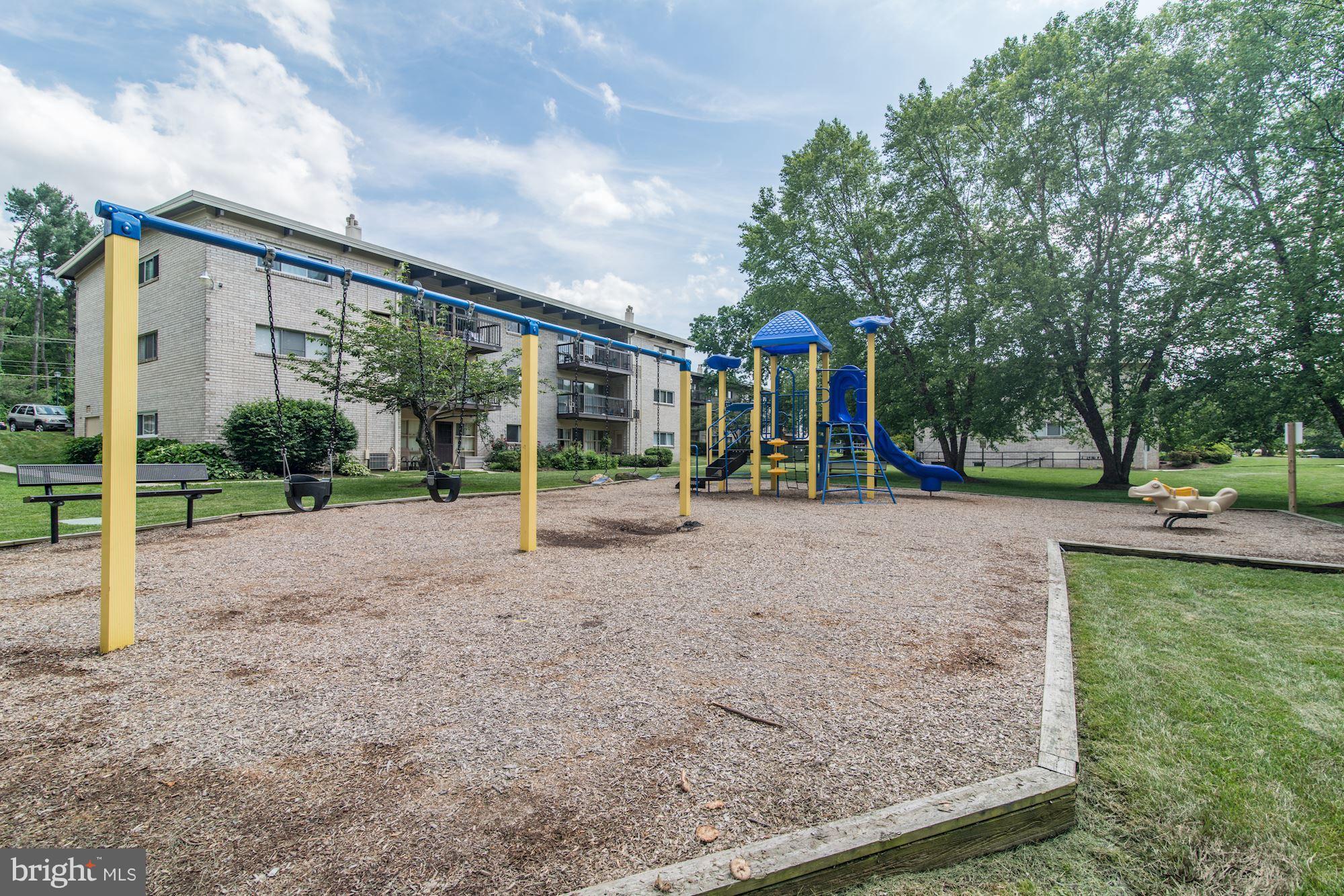 FAIRFAX HERITAGE - Residential