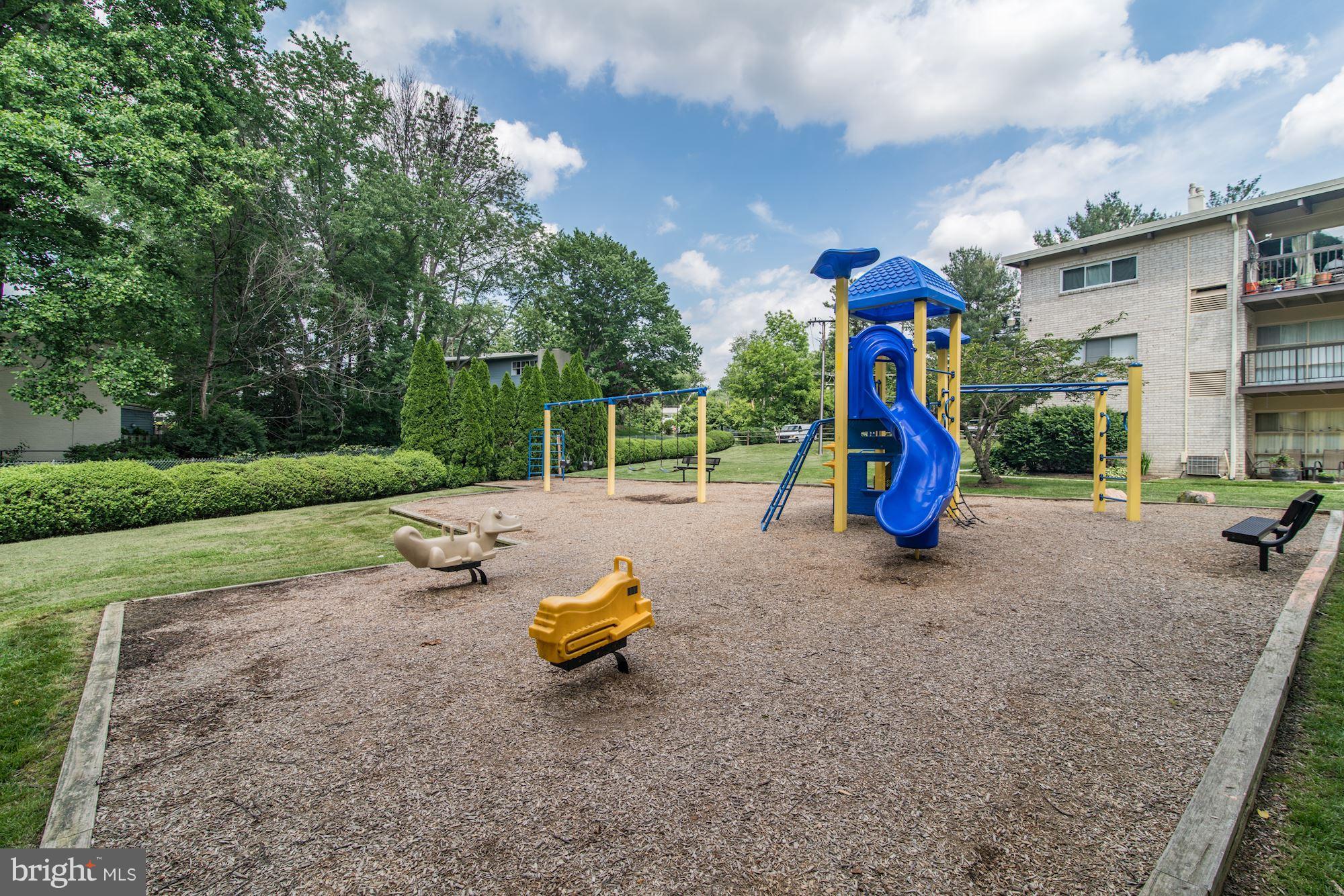 FAIRFAX HERITAGE - Residential