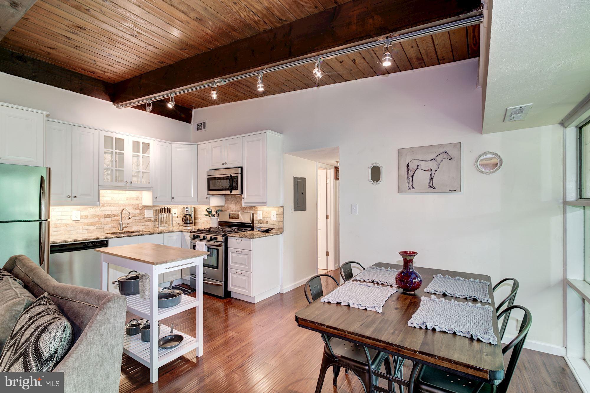 FAIRFAX HERITAGE - Residential