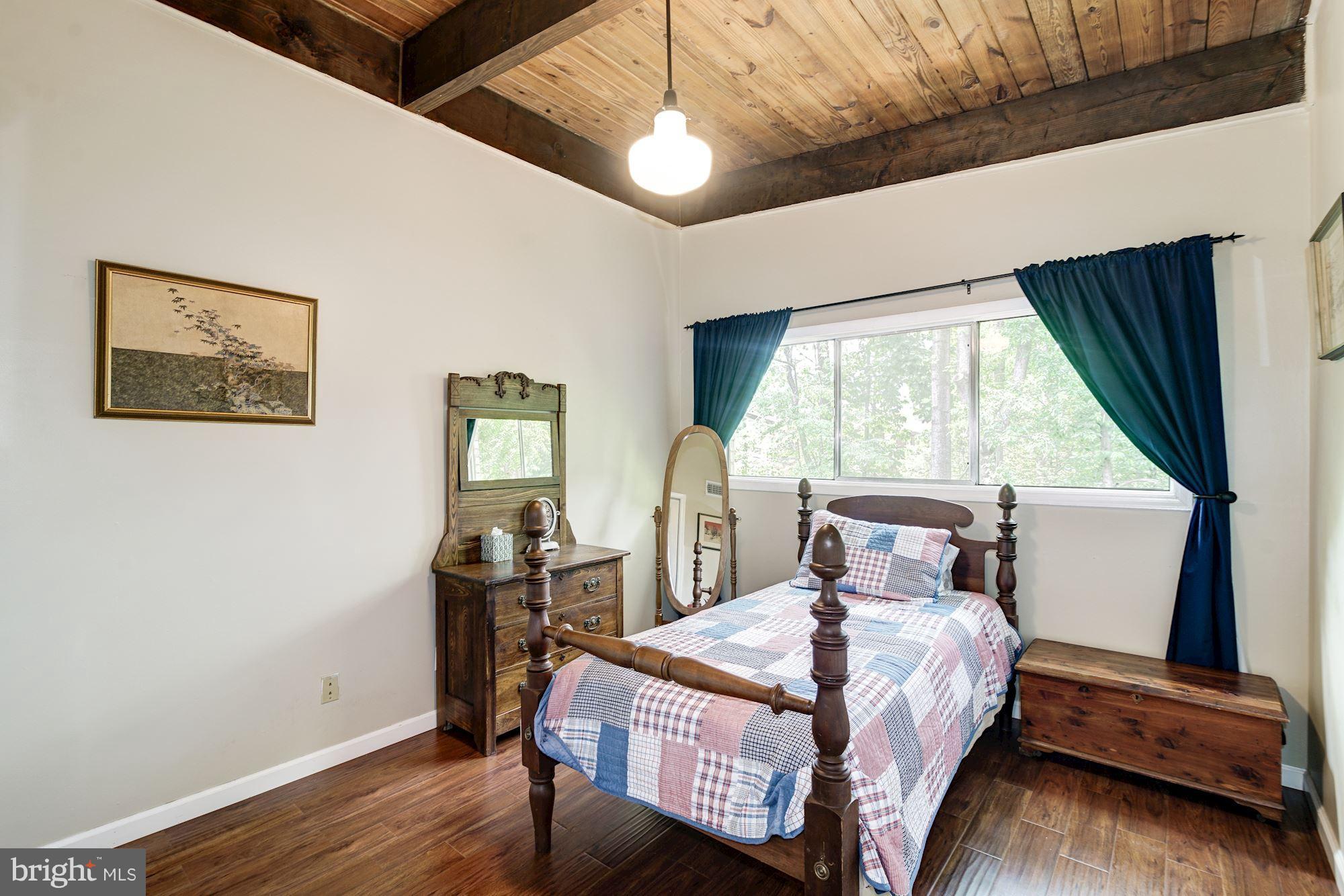 FAIRFAX HERITAGE - Residential