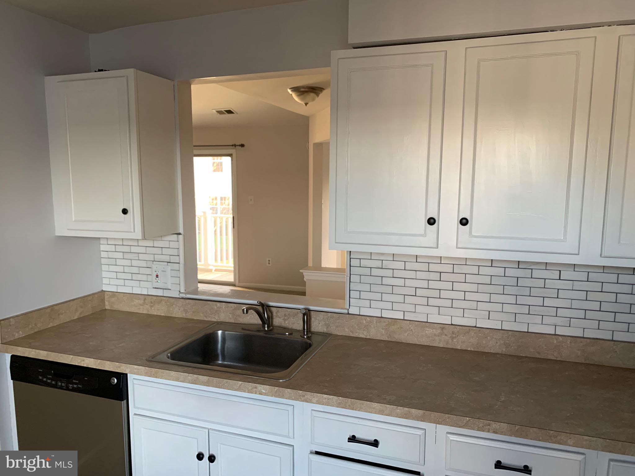 MEWS AT WYCKFORD C - Residential Lease