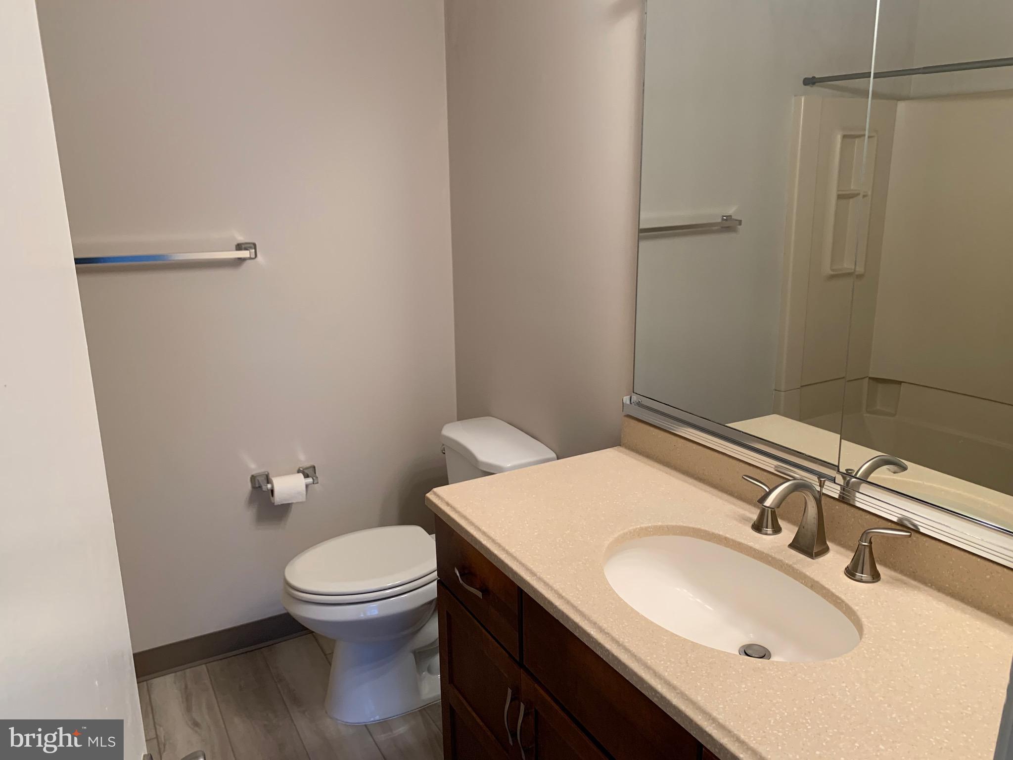 MEWS AT WYCKFORD C - Residential Lease