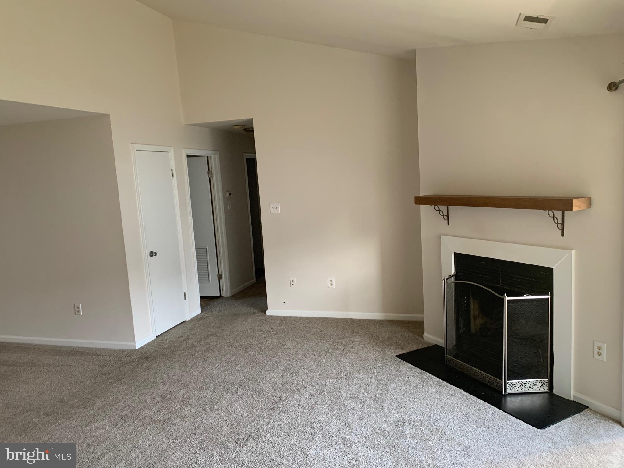 MEWS AT WYCKFORD C - Residential Lease