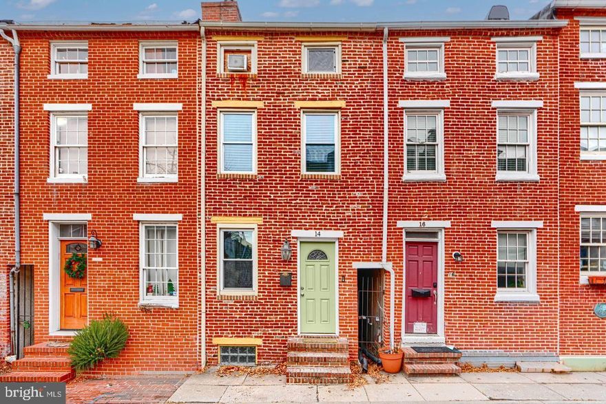 BEAUTIFUL 3-STORY HOME NOW AVAILABLE ON EXTREMELY QUIET AND SOUGHT-AFTER BLOCK IN THE HEART OF FEDERAL HILL. 3 BEDROOMS WITH 2 FULL BATHROOMS. GLISTENING HARDWOODS CASCADE THROUGHOUT. ENJOY CUSTOM MAPLE CABINETRY, IMPORTED TILE, GRANITE COUNTERTOPS, AND SS APPLIANCES IN CHEF'S KITCHEN. TONS OF NATURAL LIGHT. HIGH CEILINGS. TONS OF STORAGE. PRIVATE REAR EXTERIOR PATIO - GREAT FOR ENTERTAINING. PETS CASE BY CASE. CLOSE PROXIMITY TO RETAIL SHOPPING, LOCAL DINING, INNER HARBOR, STADIUMS, AND ALL MAJOR HIGHWAYS. SCHEDULE A PRIVATE TOUR TODAY.