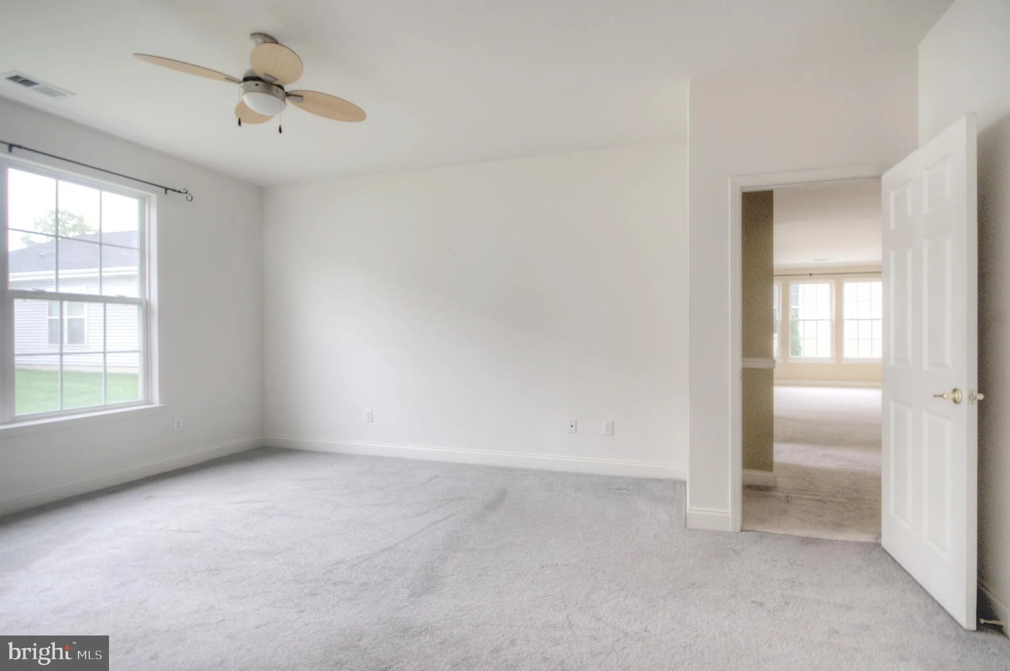 Sicklerville, New Jersey 08081, United States, 3 Bedrooms Bedrooms, ,2 BathroomsBathrooms,Residential,Active,217471