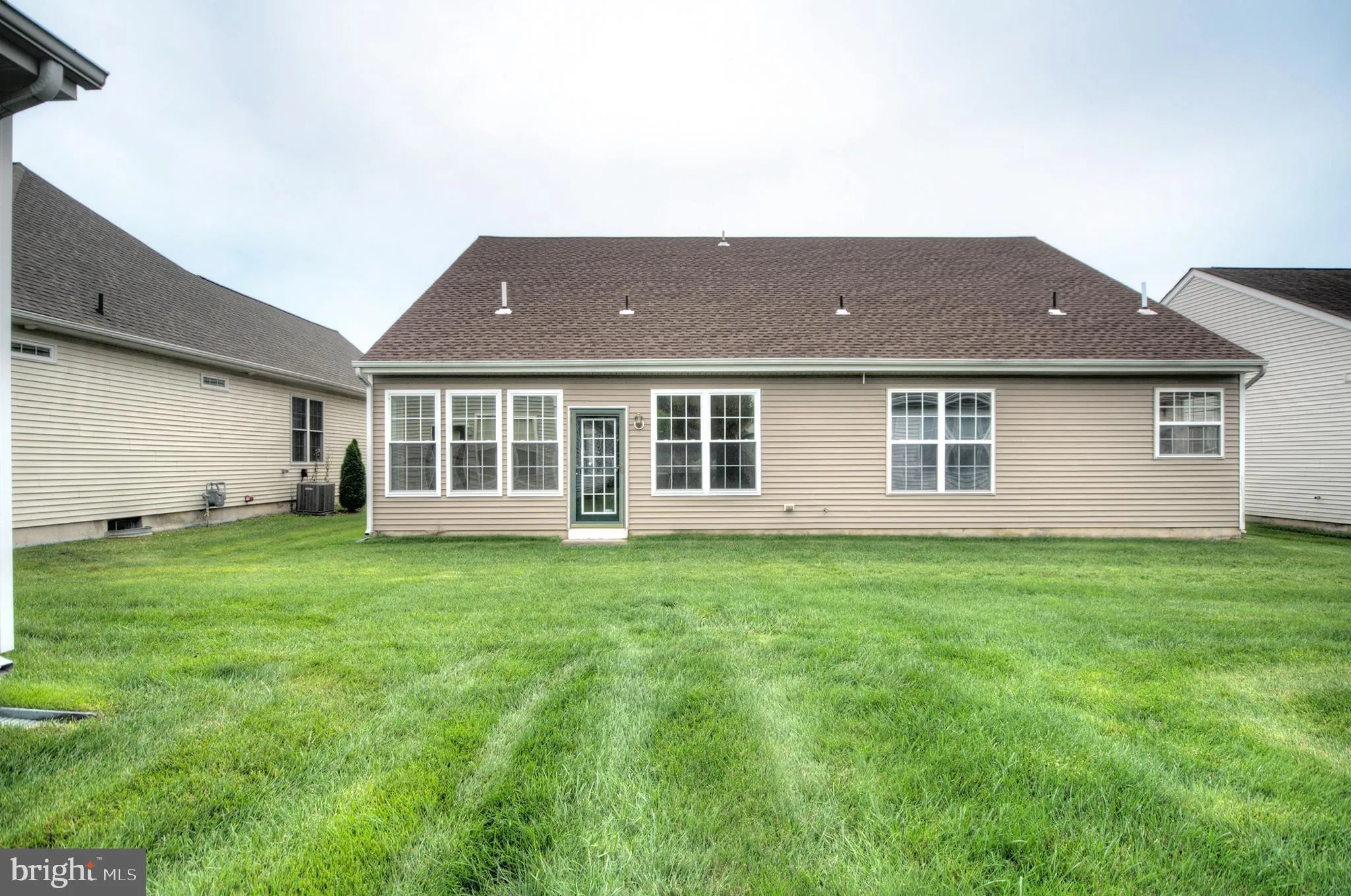 Sicklerville, New Jersey 08081, United States, 3 Bedrooms Bedrooms, ,2 BathroomsBathrooms,Residential,Active,217471