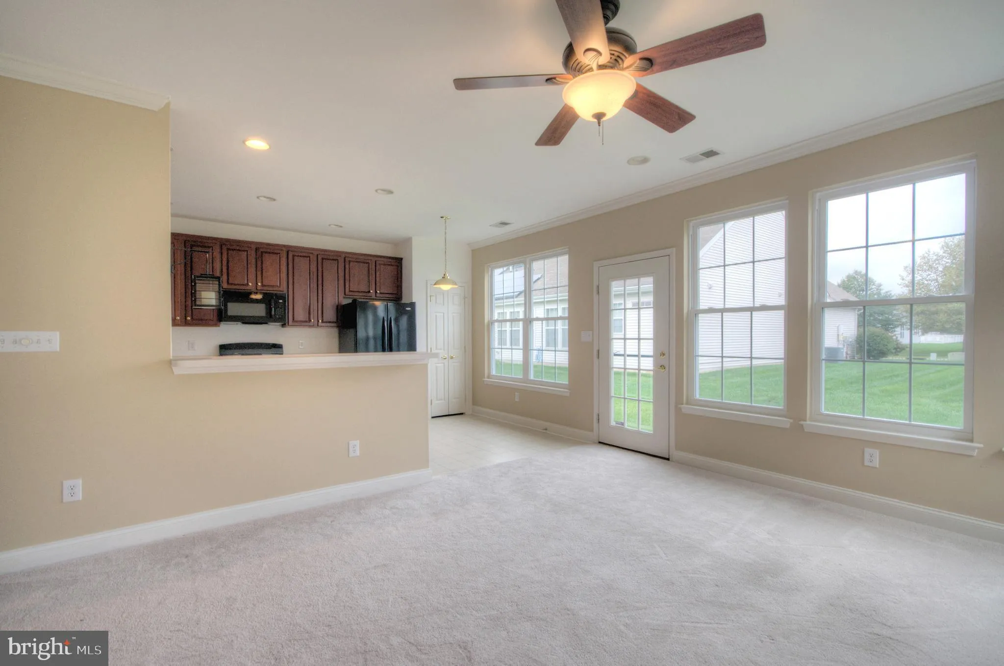 Sicklerville, New Jersey 08081, United States, 3 Bedrooms Bedrooms, ,2 BathroomsBathrooms,Residential,Active,217471