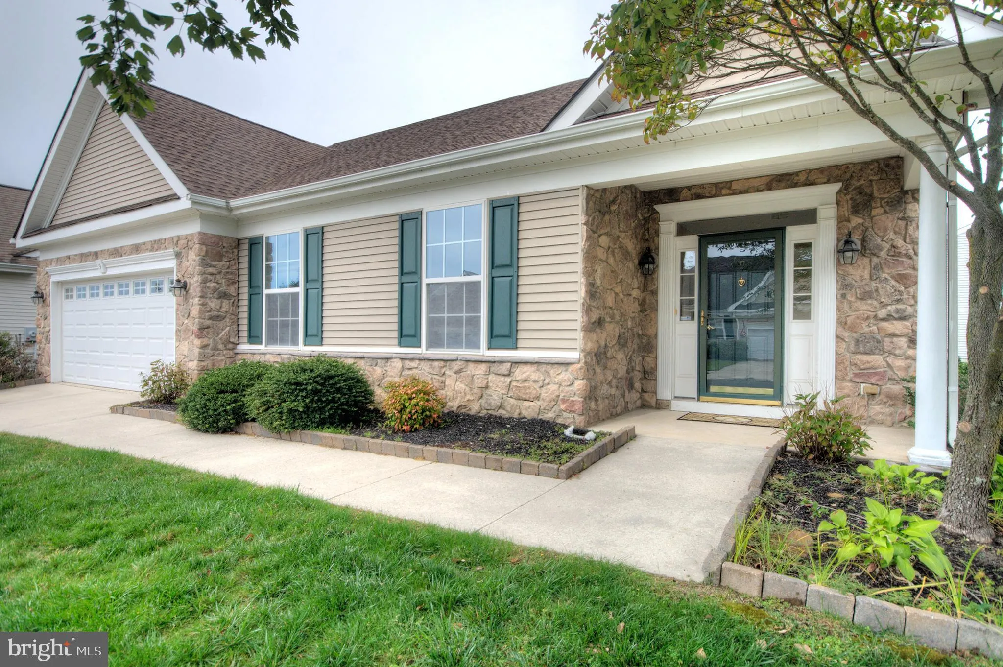 Sicklerville, New Jersey 08081, United States, 3 Bedrooms Bedrooms, ,2 BathroomsBathrooms,Residential,Active,217471