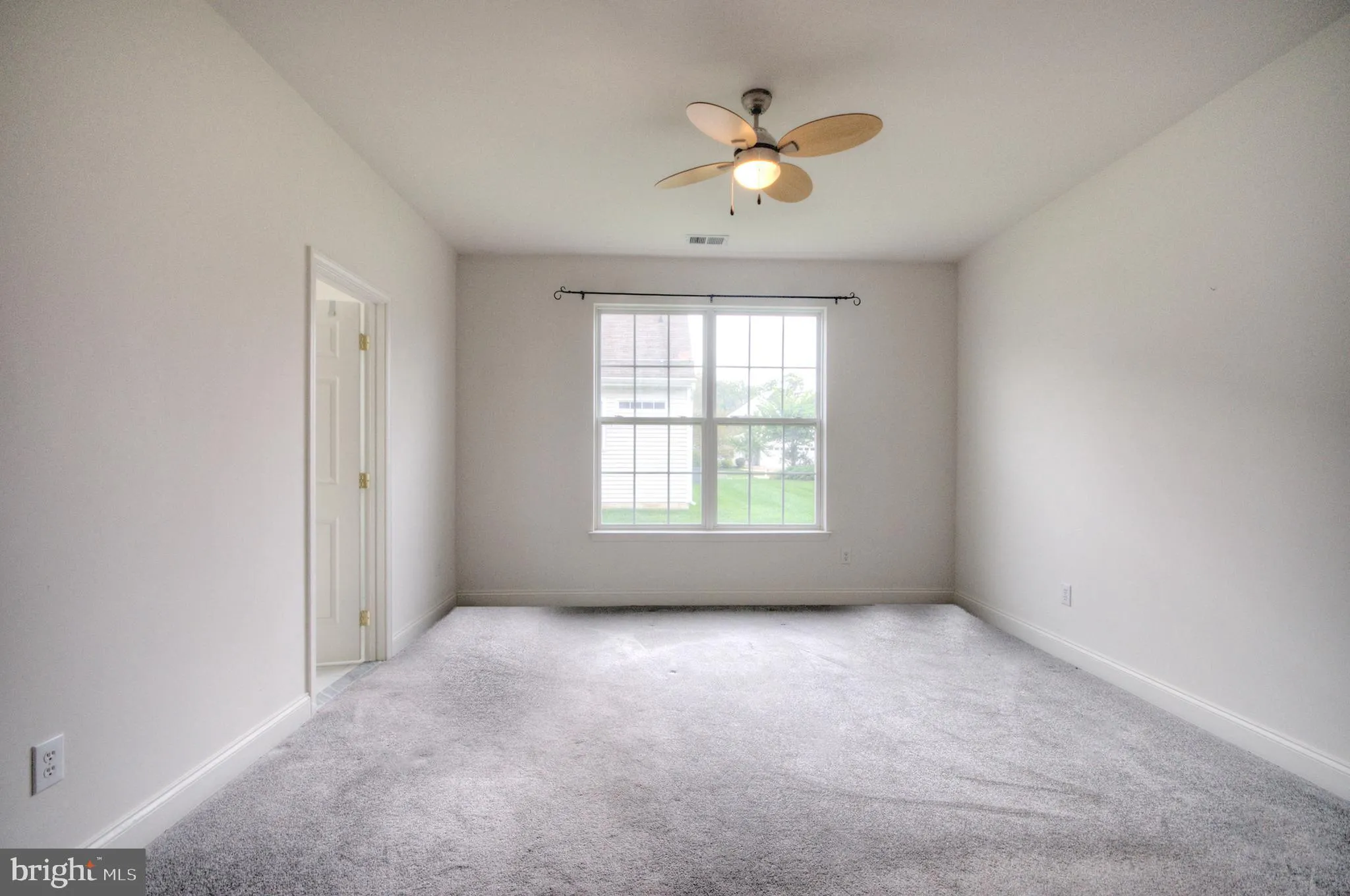 Sicklerville, New Jersey 08081, United States, 3 Bedrooms Bedrooms, ,2 BathroomsBathrooms,Residential,Active,217471