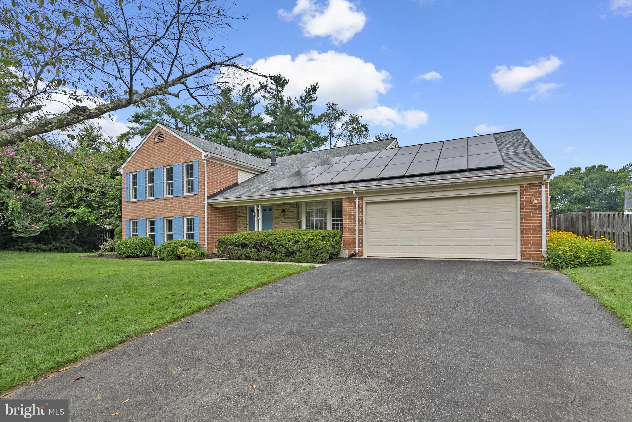 6 THORBURN COURT