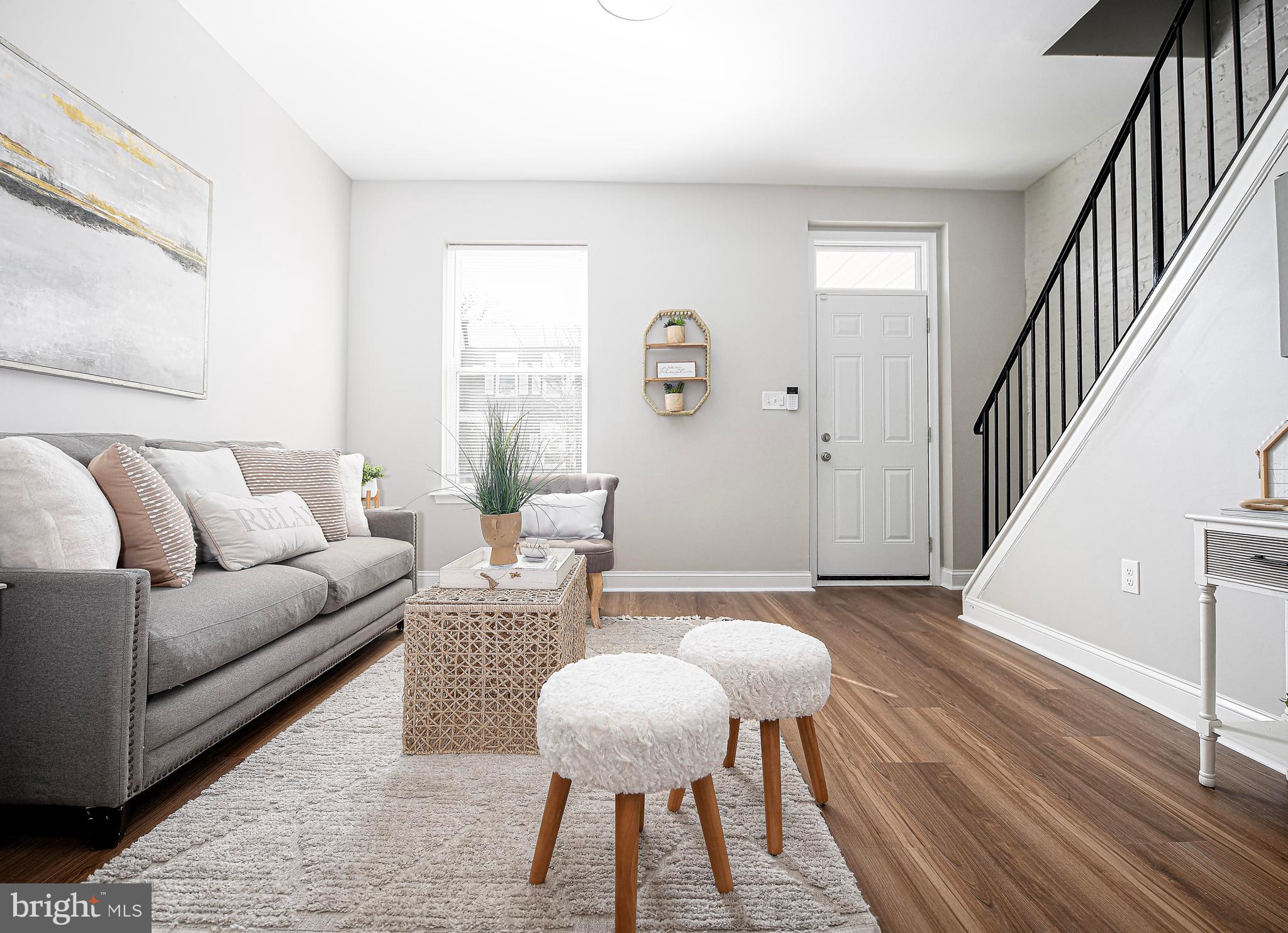 ELLWOOD PARK - Residential