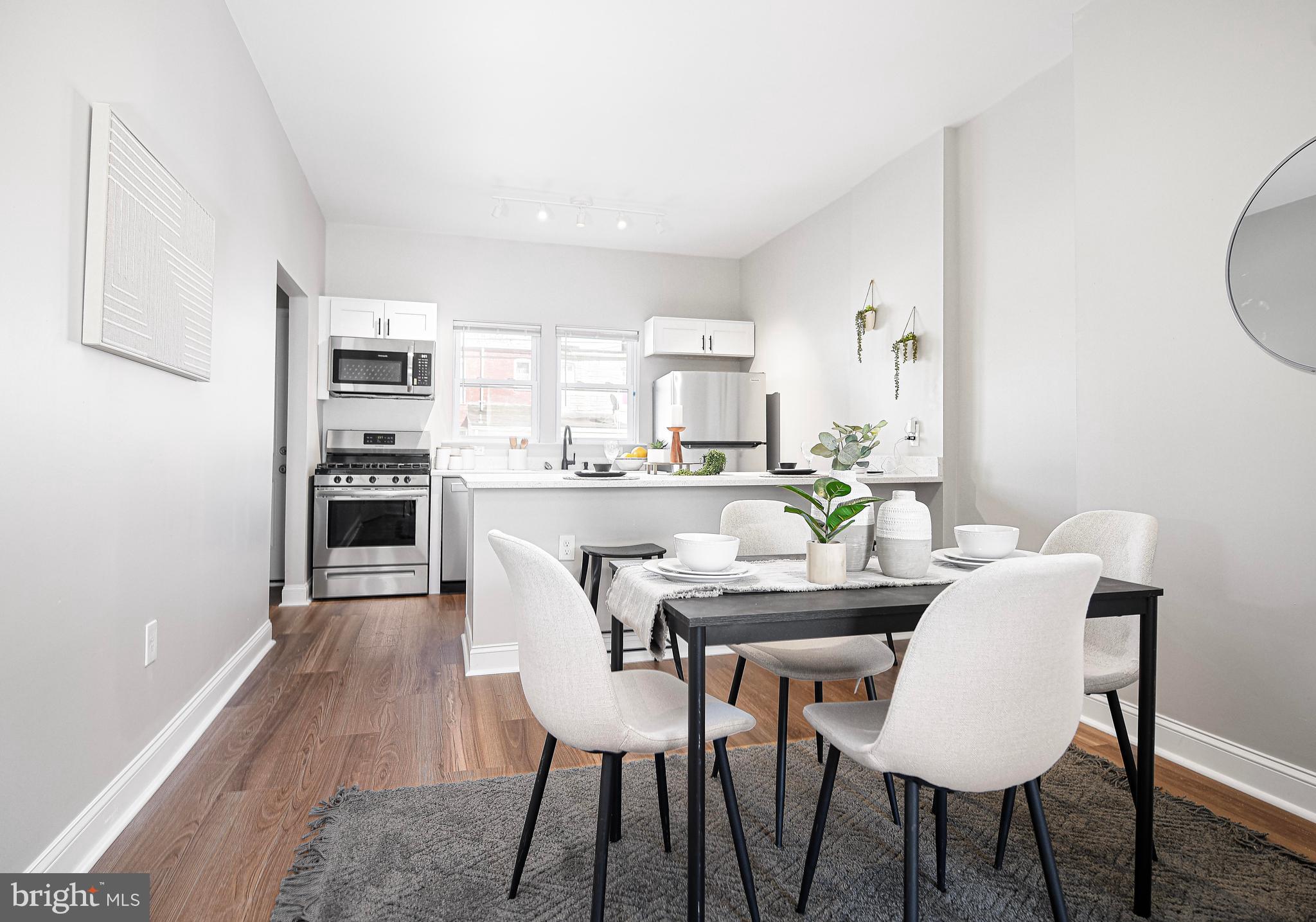 ELLWOOD PARK - Residential