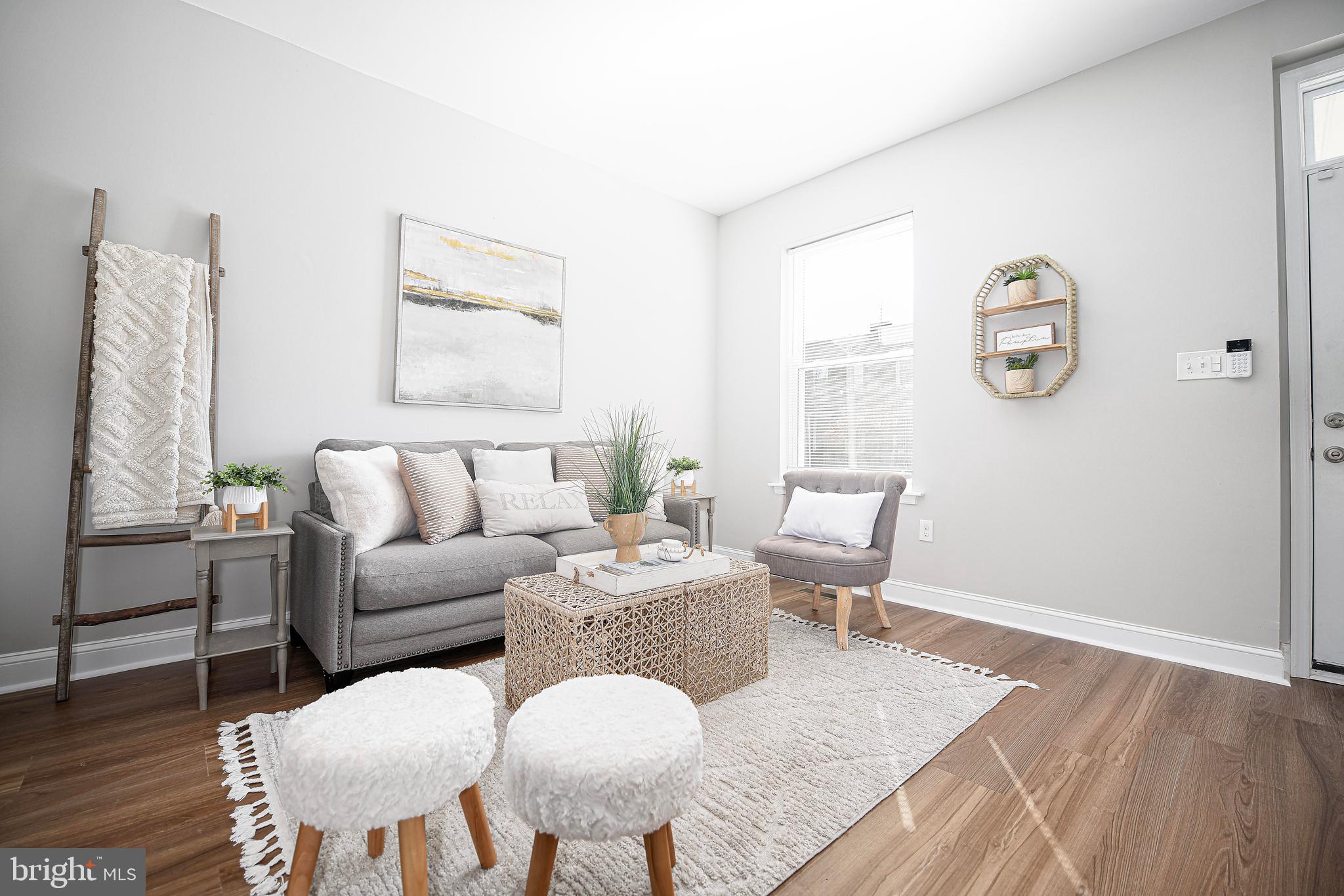 ELLWOOD PARK - Residential