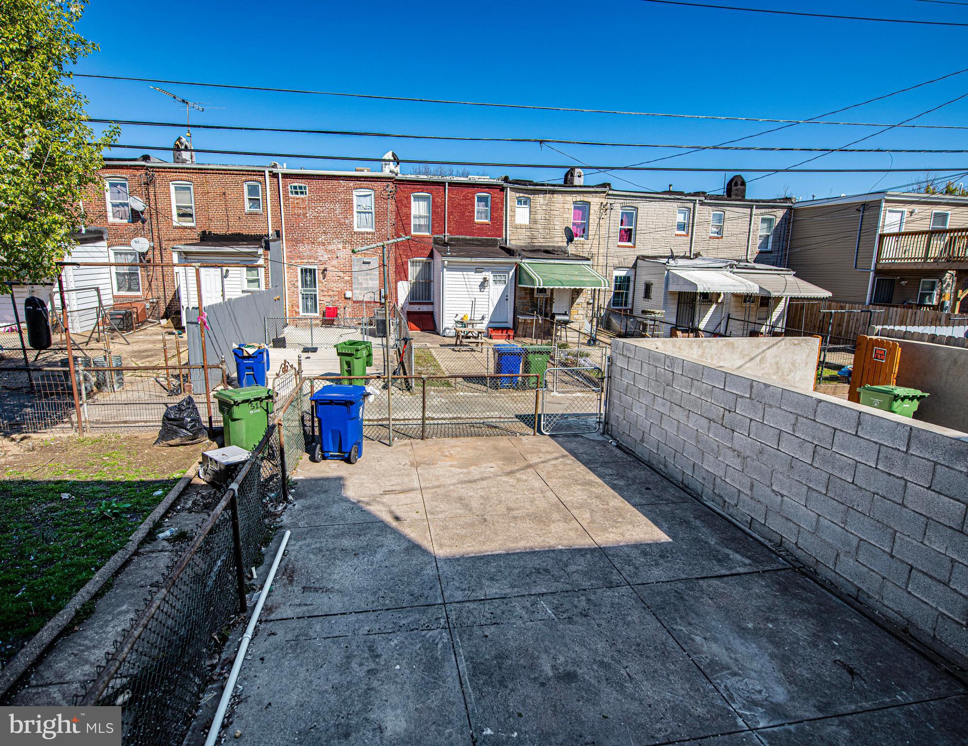 ELLWOOD PARK - Residential