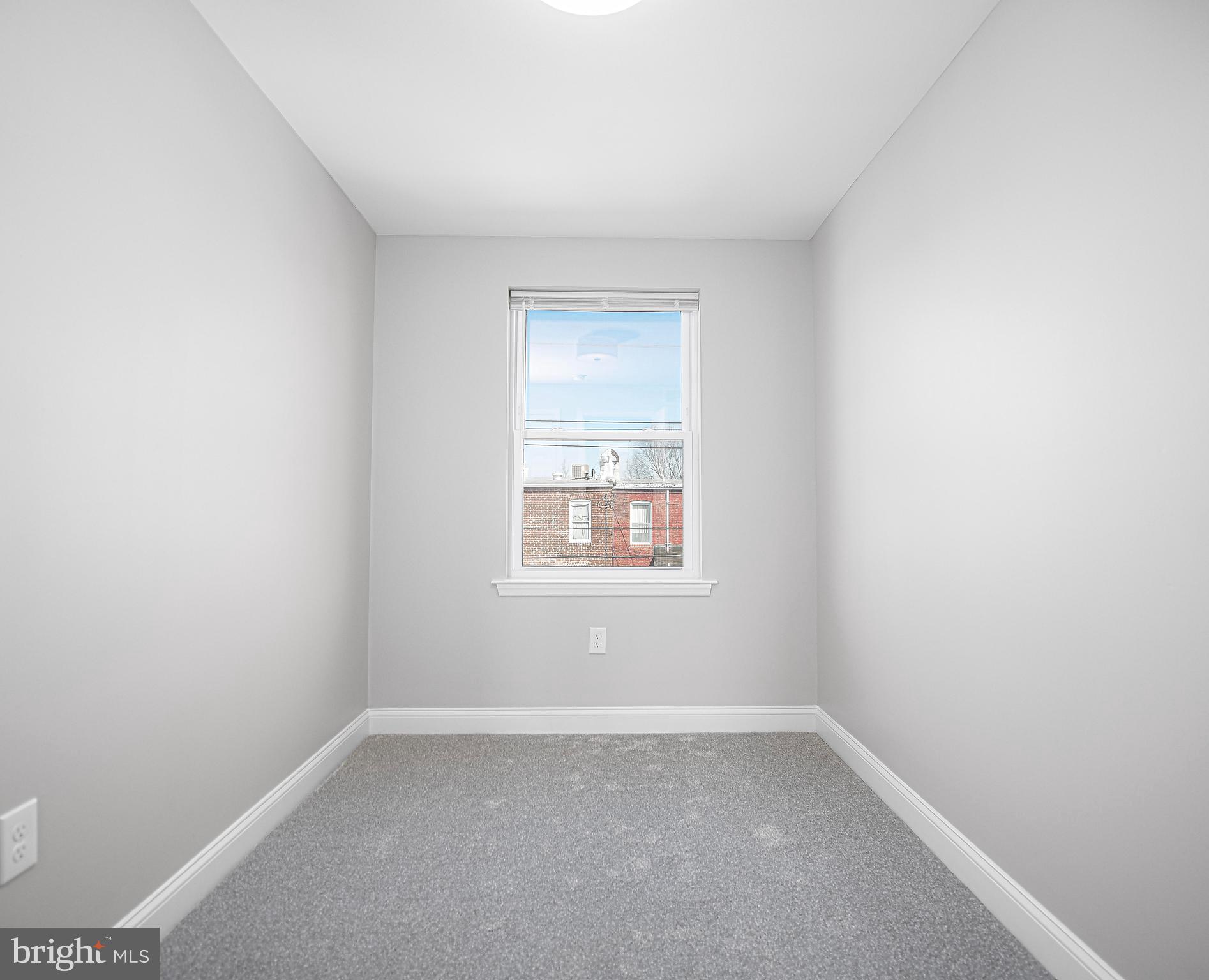 ELLWOOD PARK - Residential