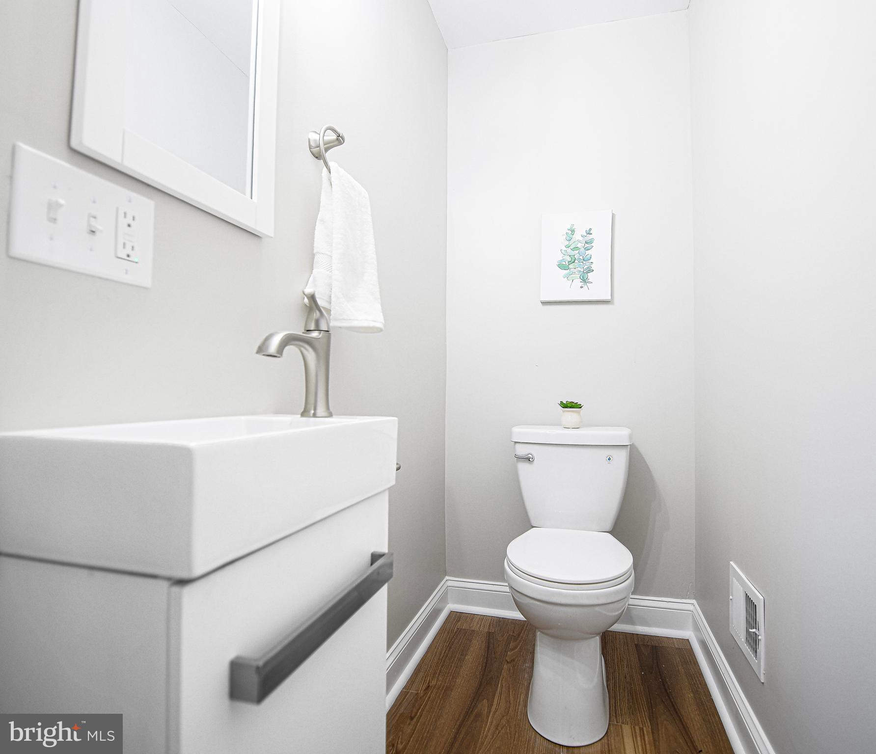 ELLWOOD PARK - Residential