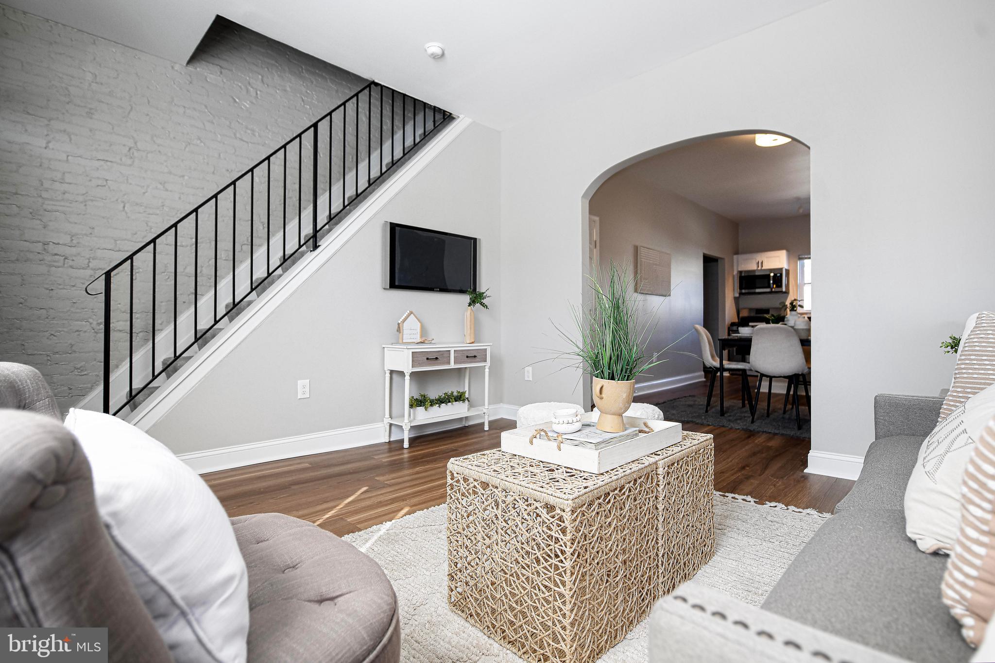 ELLWOOD PARK - Residential