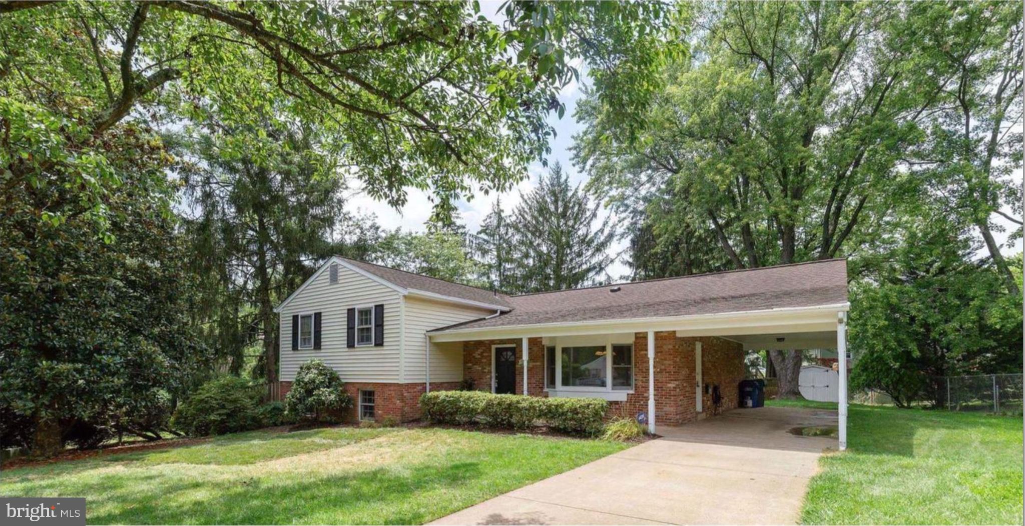 1606 MARY ELLEN COURT