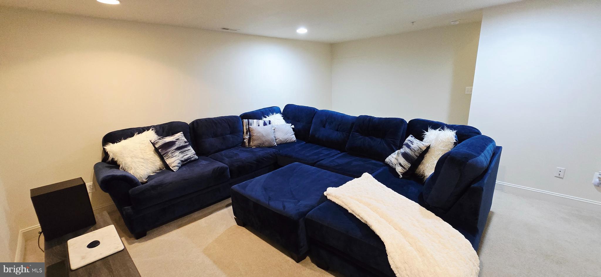 WILLOWGATE AT PAT PK W - Residential