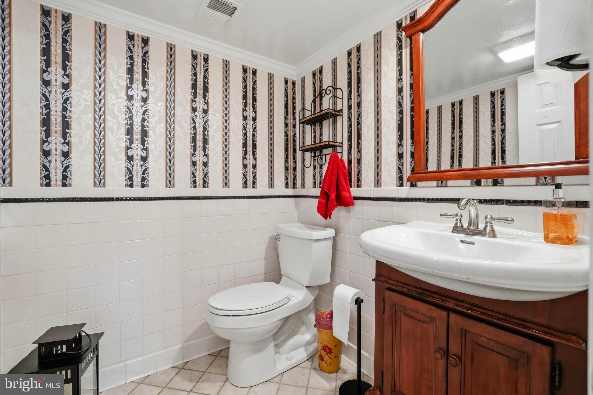 LAKE BRADDOCK - Residential