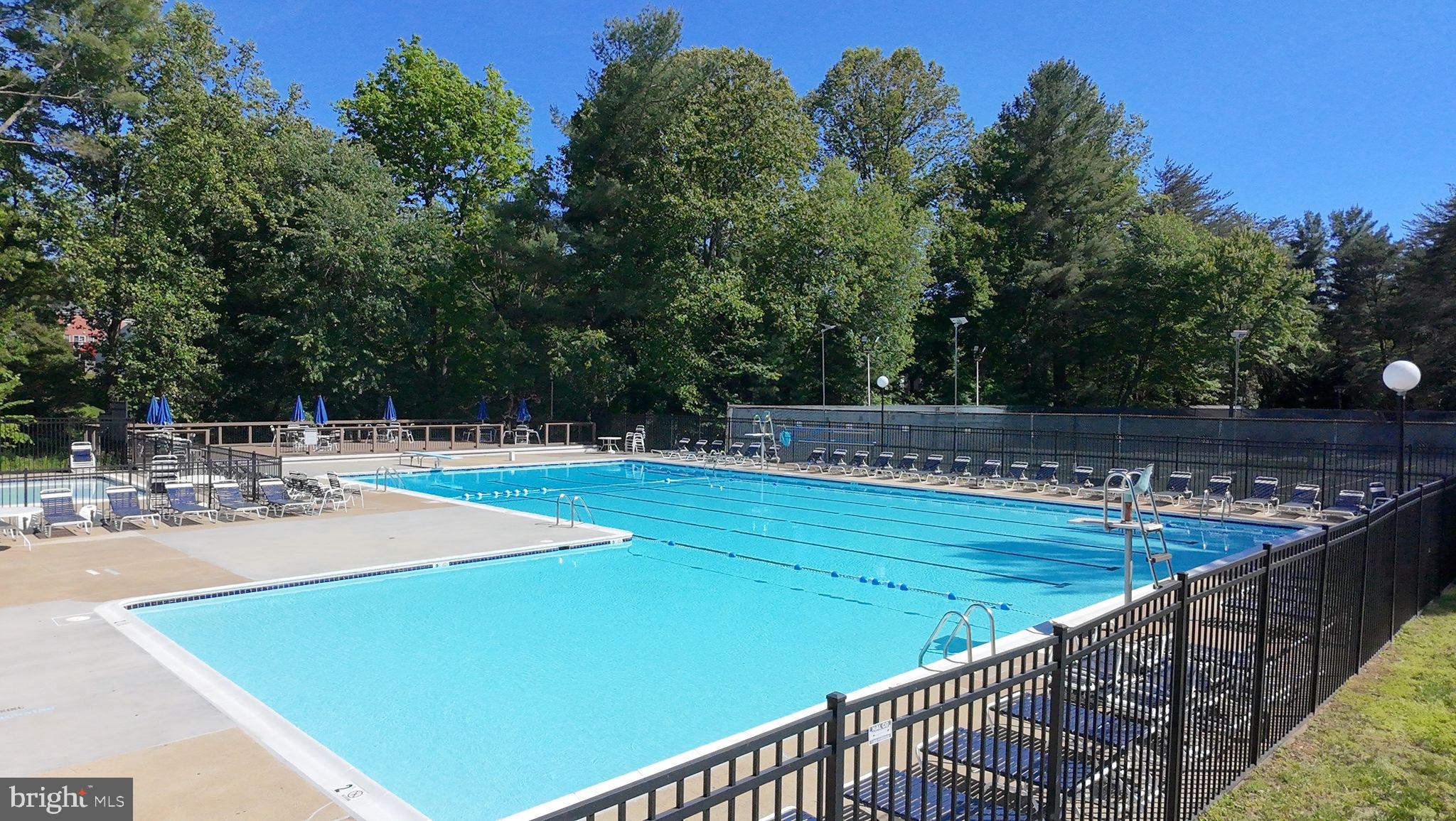 LAKE BRADDOCK - Residential