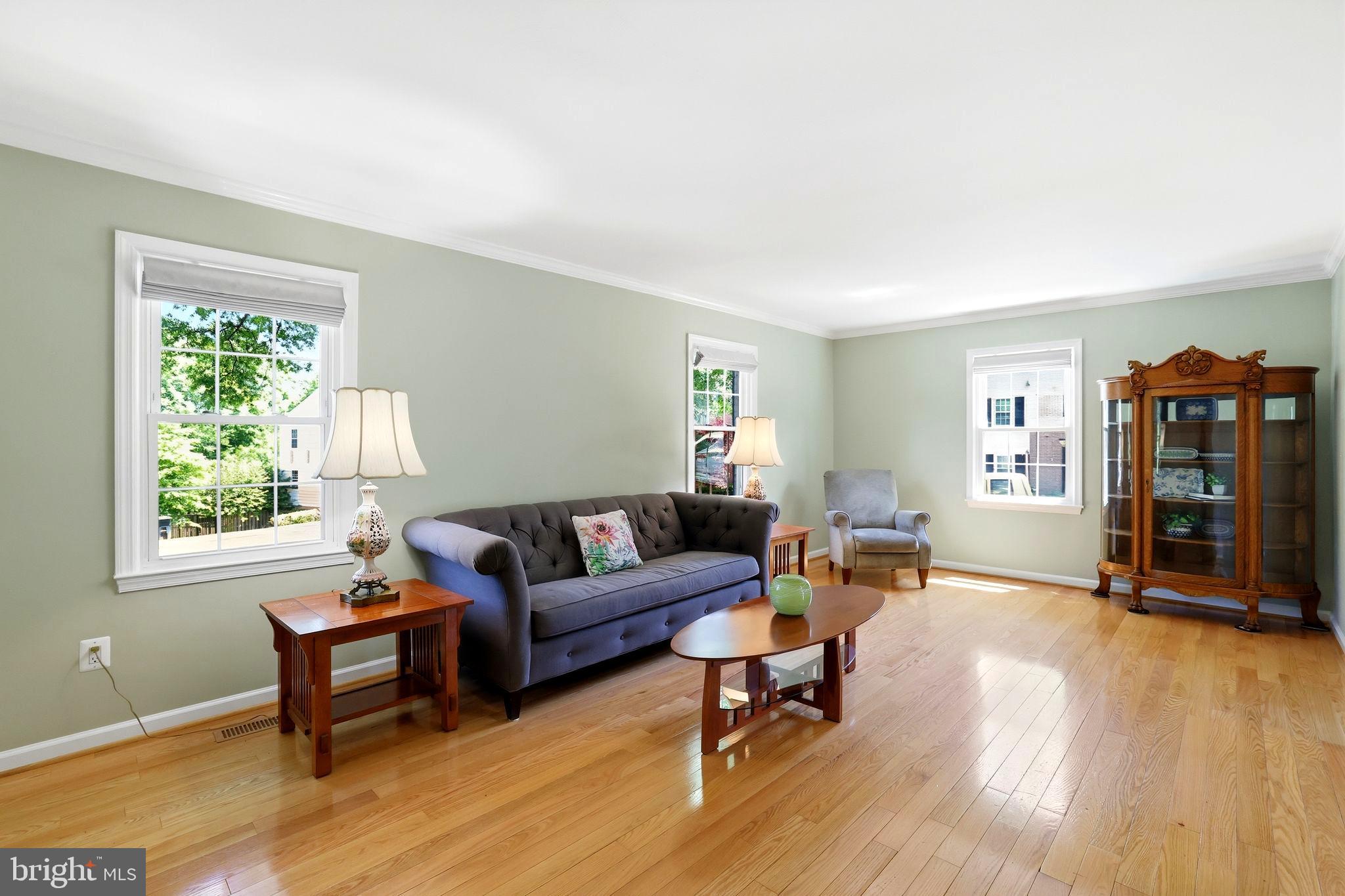 LAKE BRADDOCK - Residential