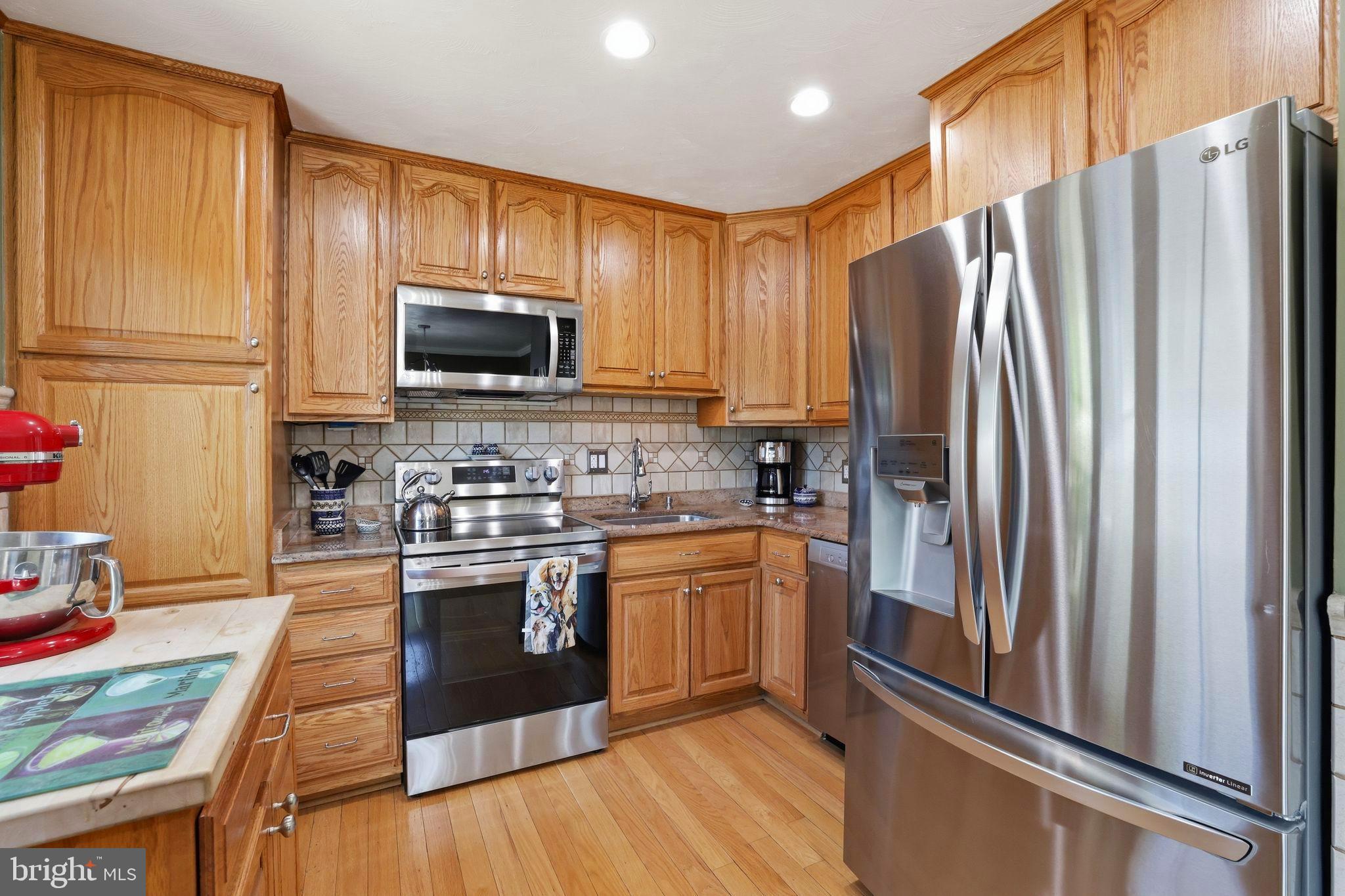 LAKE BRADDOCK - Residential