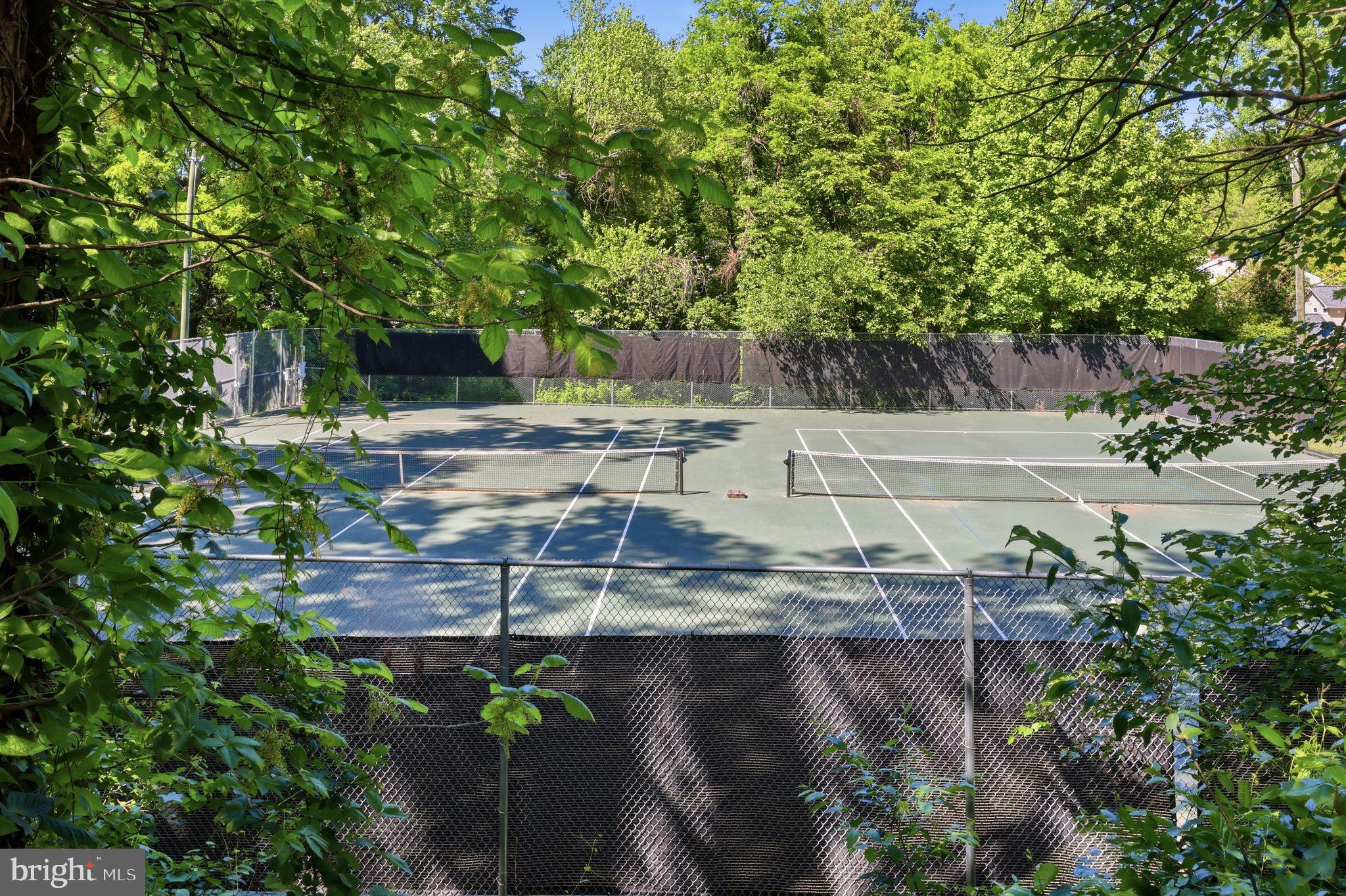 LAKE BRADDOCK - Residential